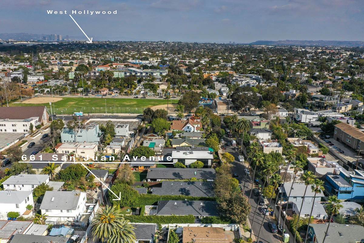 38. Estate for Sale at 661 San Juan Avenue Los Angeles, California 90291 United States
