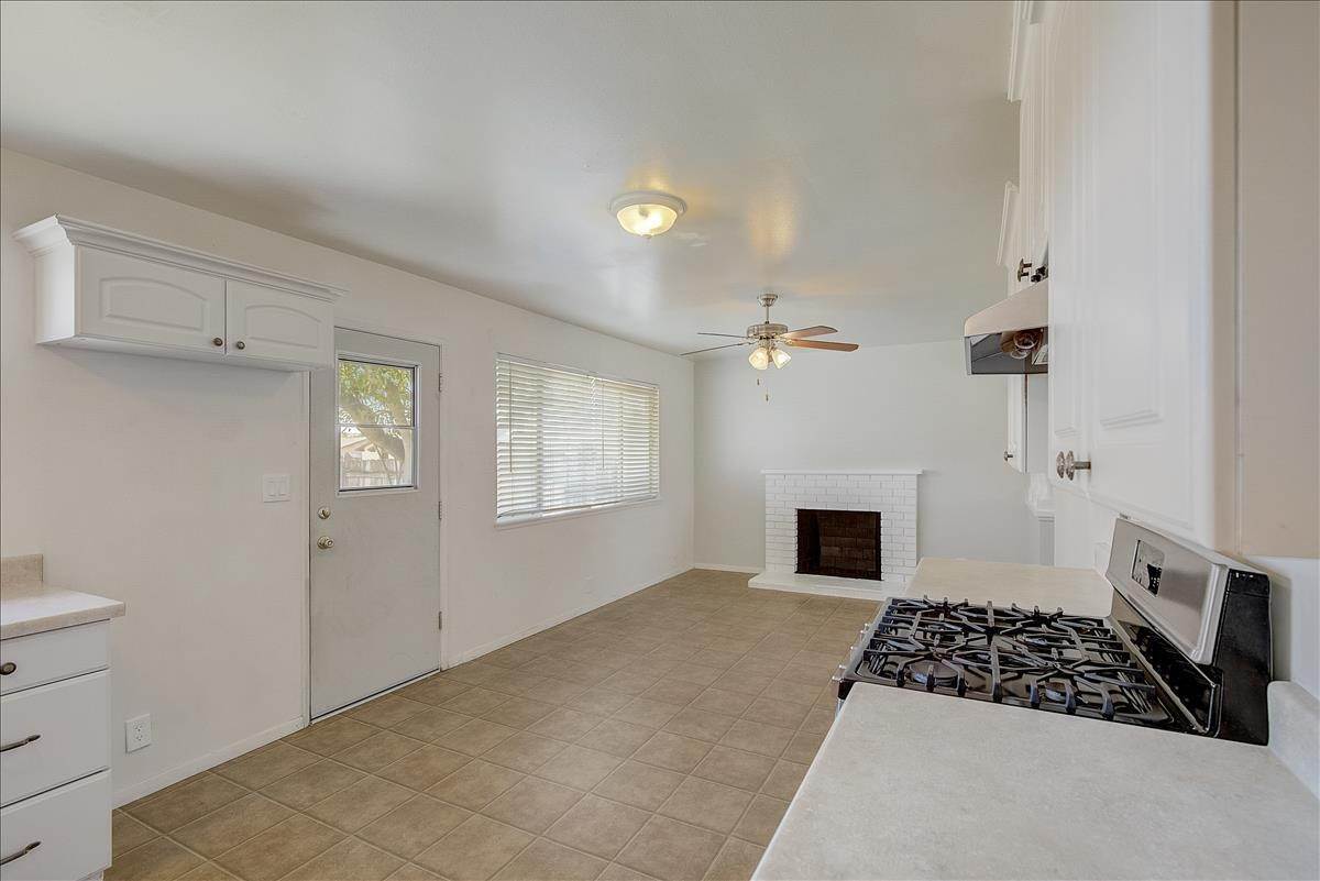 11. Estate for Sale at 302 Wilshire Lane Santa Maria, California 93455 United States