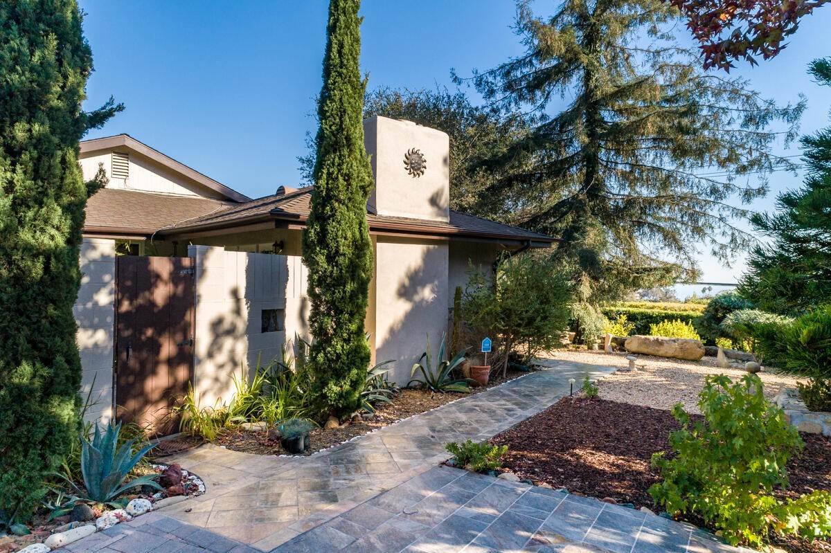 15. Estate for Sale at 525 Alston Road Santa Barbara, California 93108 United States
