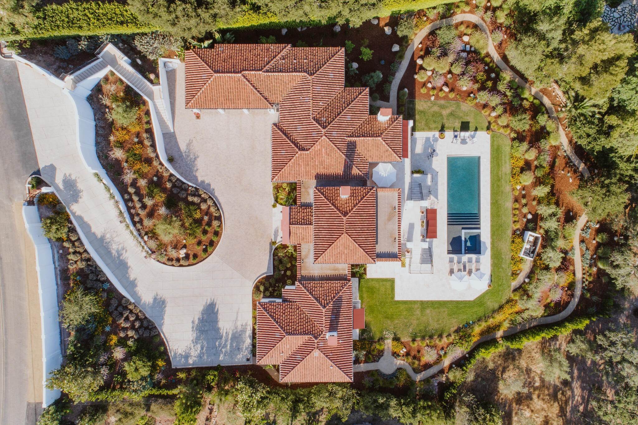 33. Estate for Sale at 495 E Mountain Drive Montecito, California 93108 United States