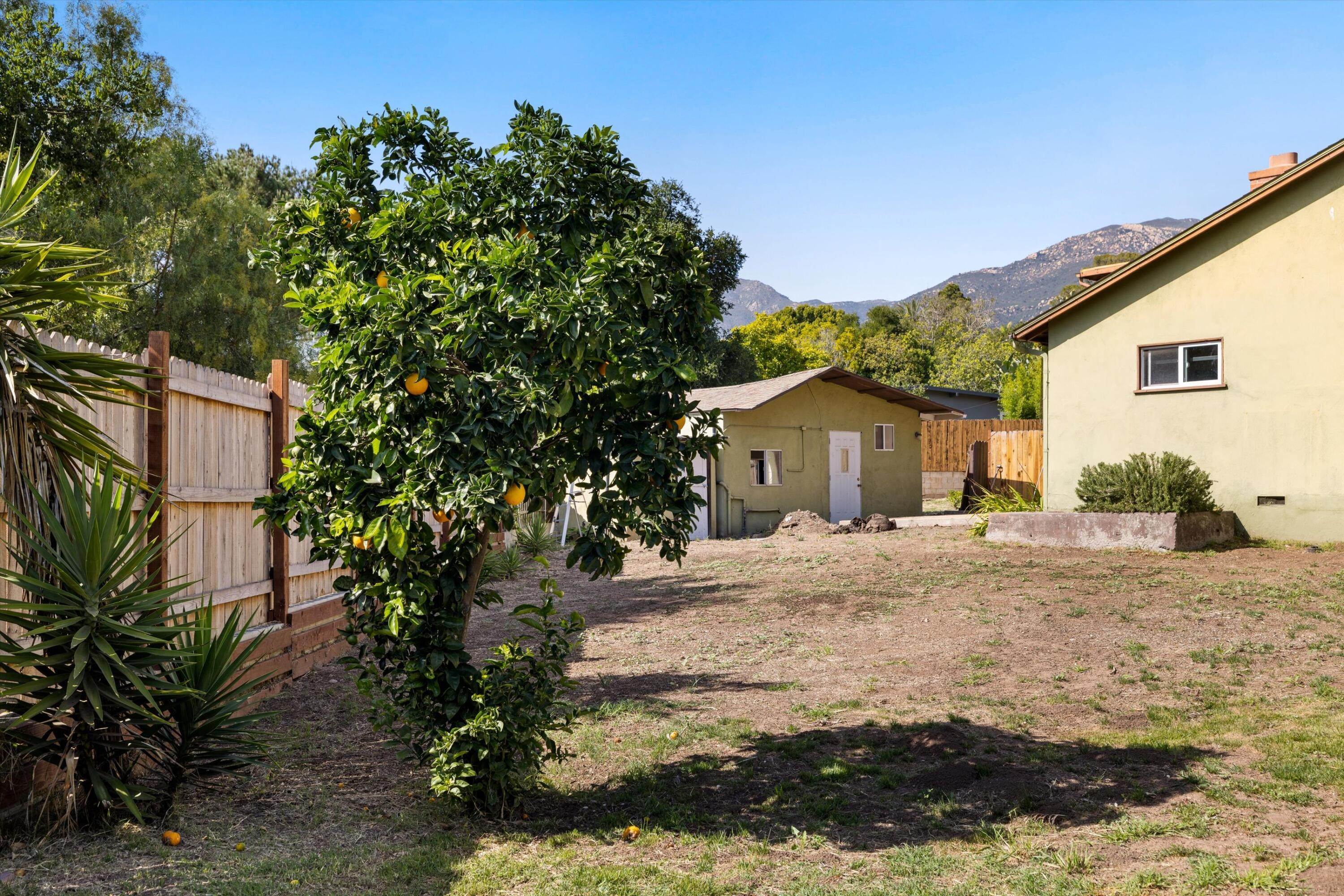 20. Estate for Sale at 3950 Foothill Road Santa Barbara, California 93110 United States