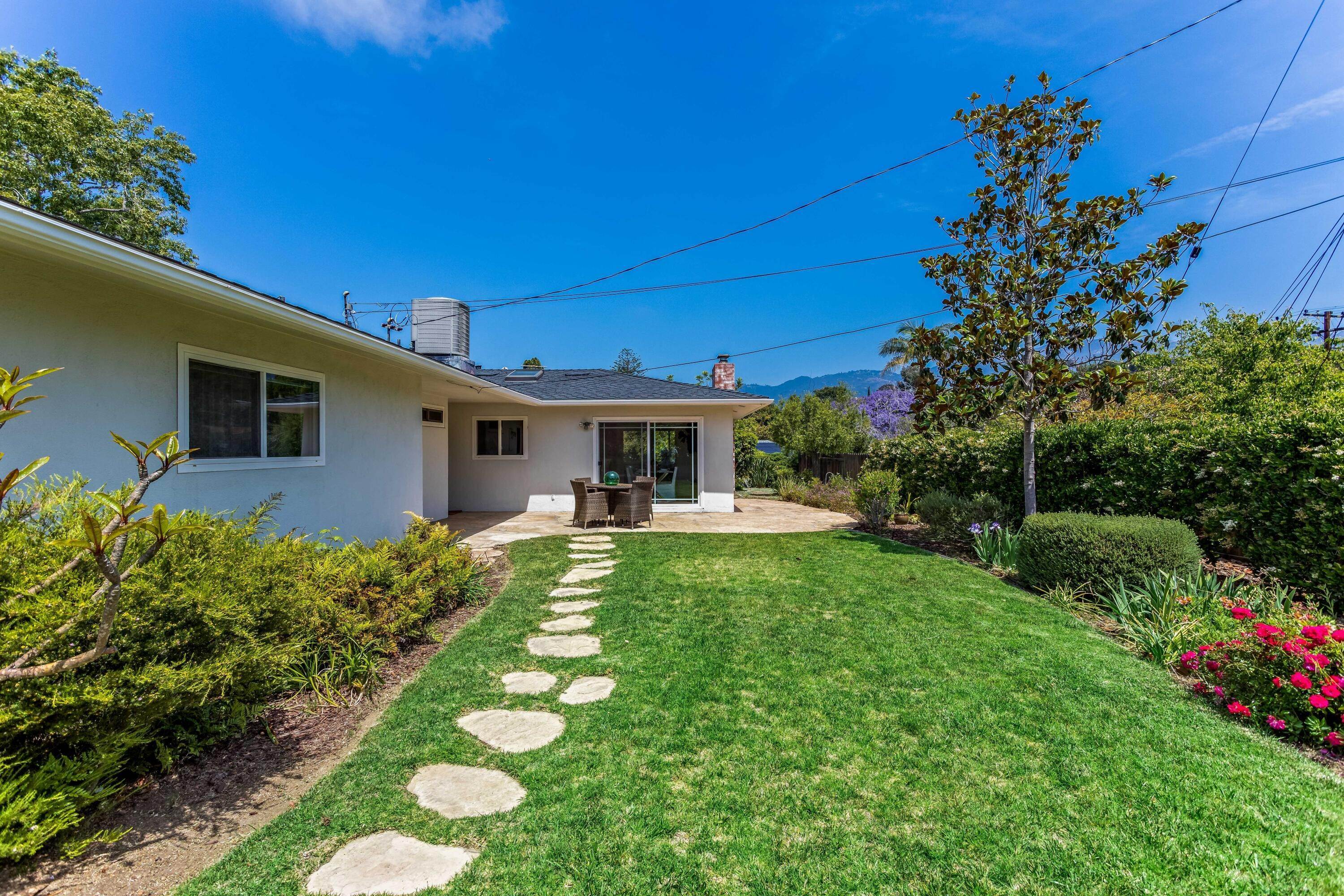 21. Estate for Sale at 4819 La Gama Way Santa Barbara, California 93111 United States