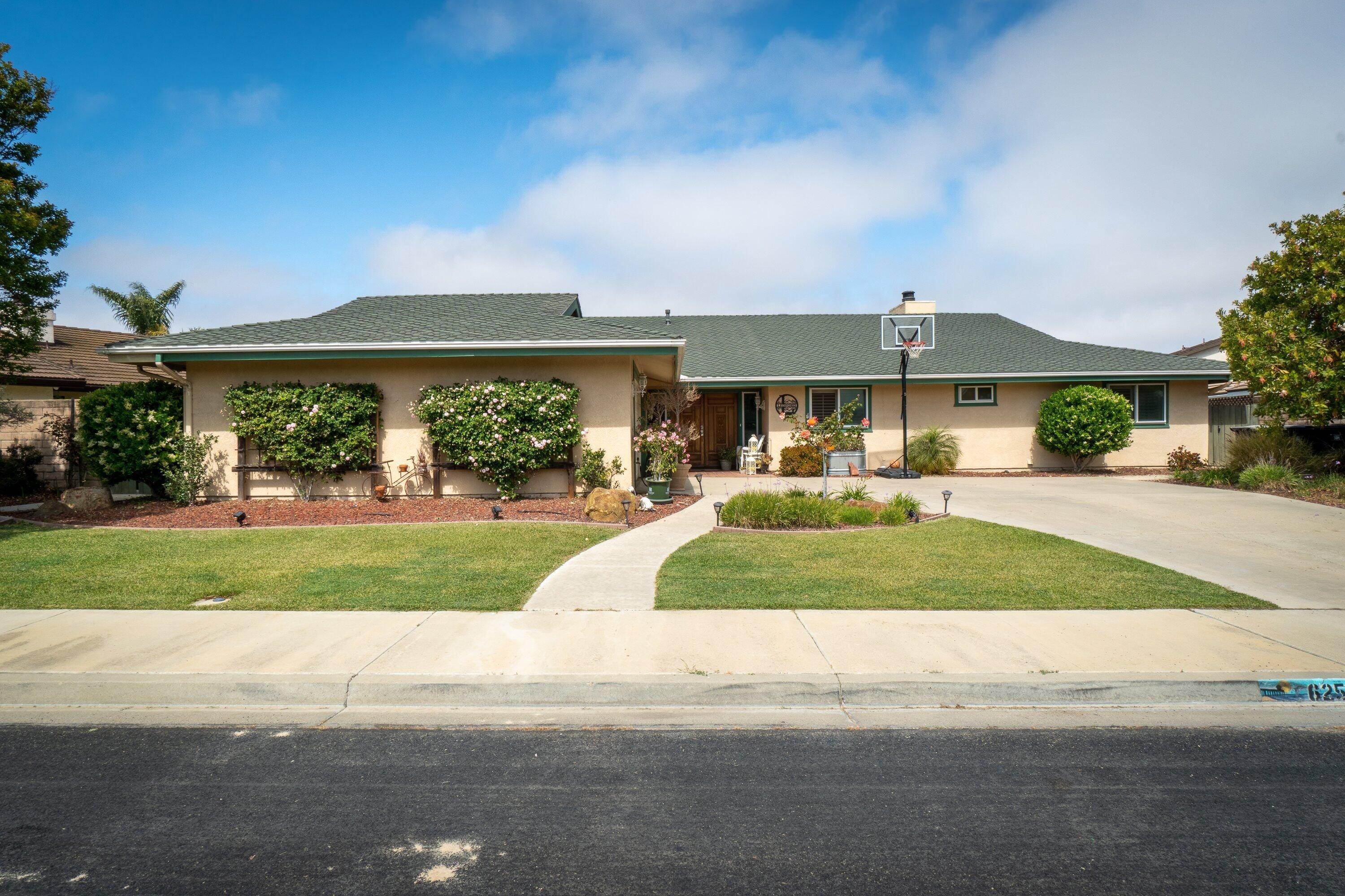 1. Estate for Sale at 625 Mariott Road Santa Maria, California 93454 United States