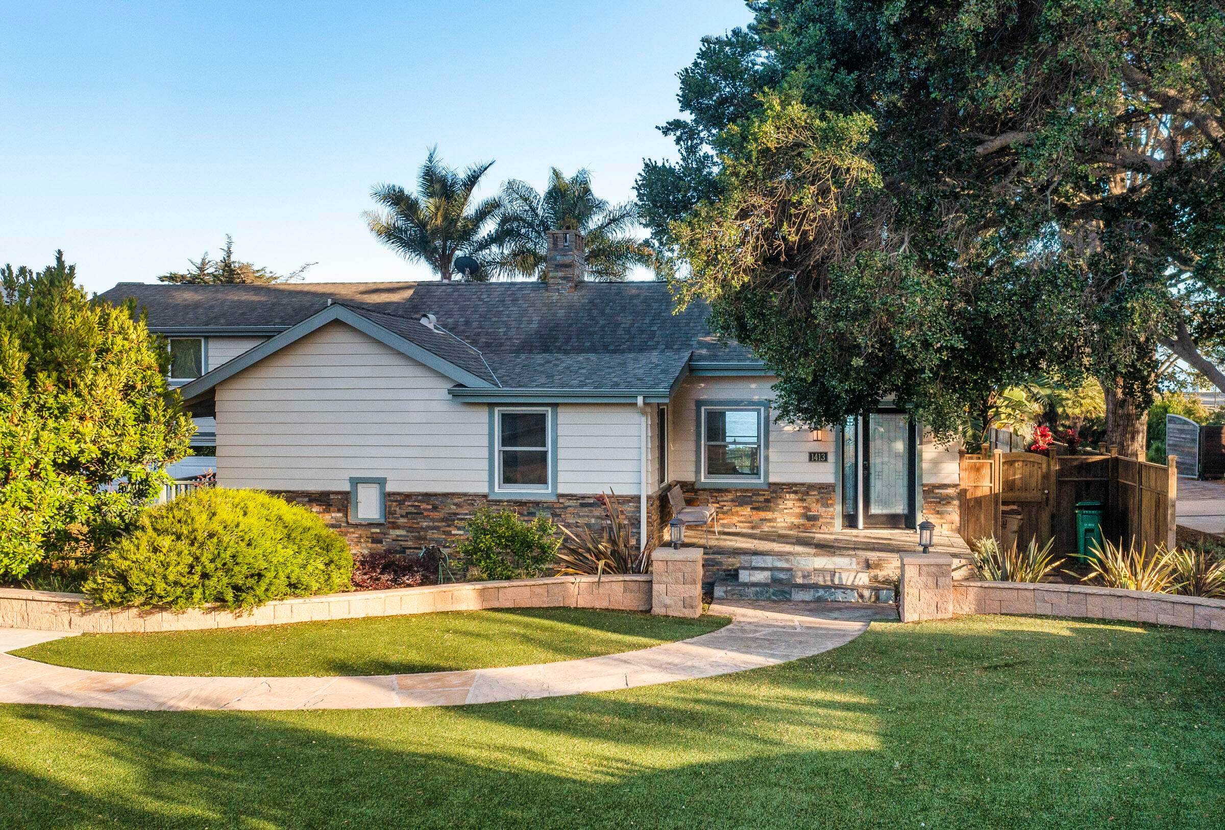 29. Estate for Sale at 1409 -1413 Shoreline Drive Santa Barbara, California 93109 United States