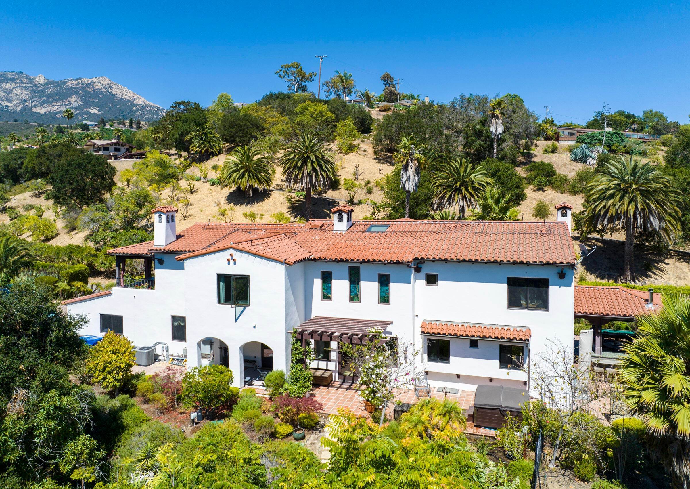 40. Estate for Sale at 281 Schulte Lane Santa Barbara, California 93105 United States