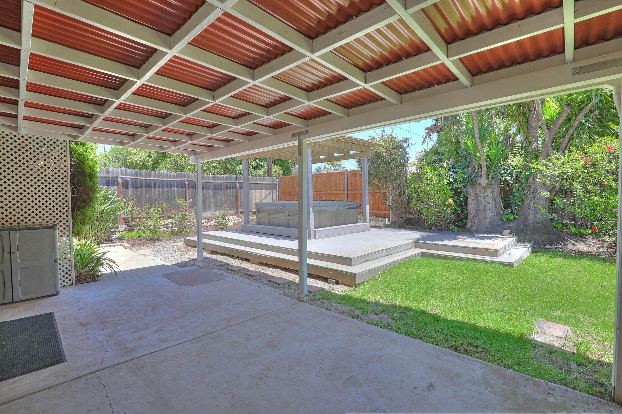 20. Estate for Sale at 236 Palo Alto Drive Goleta, California 93117 United States