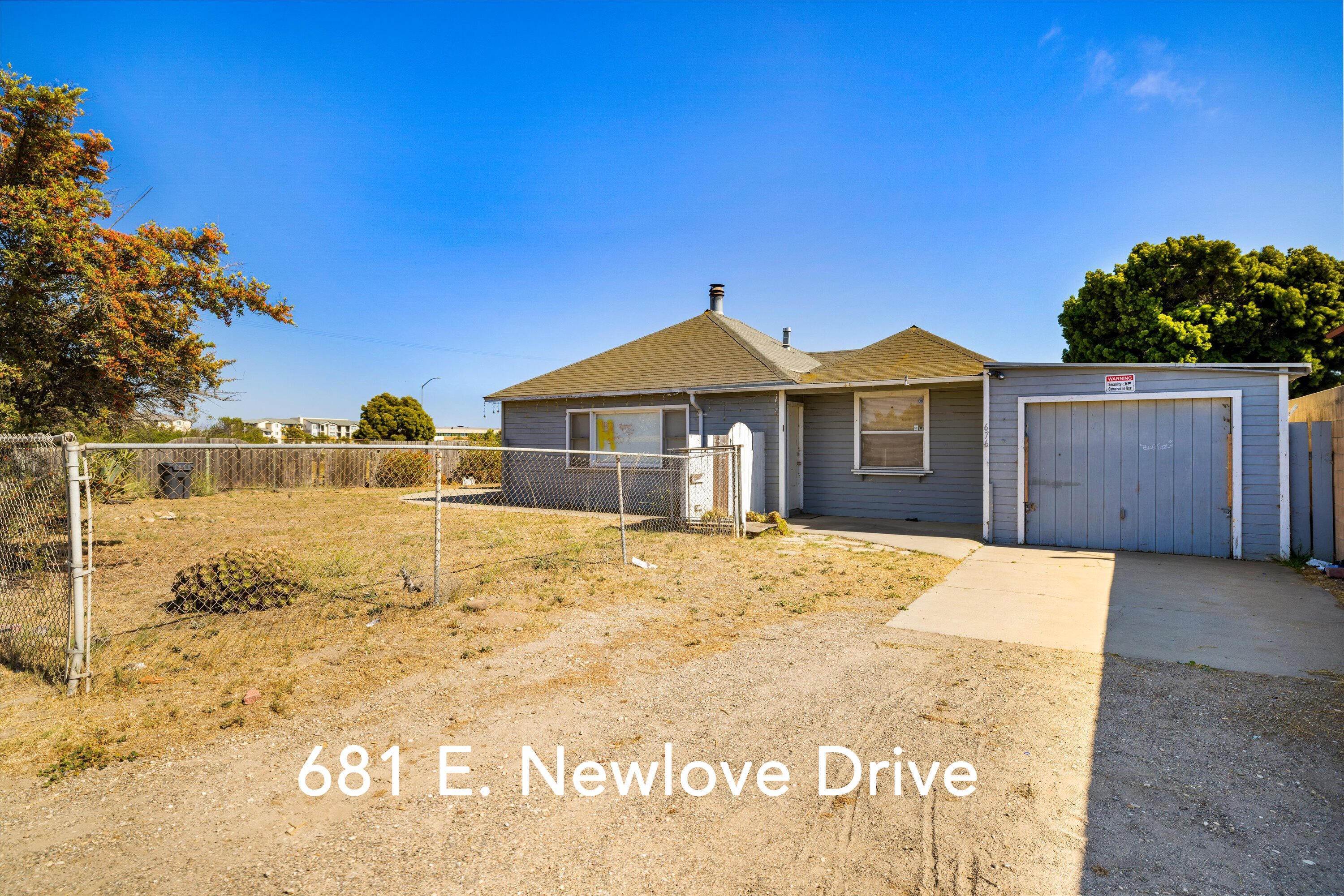 9. Estate for Sale at 681 E Newlove Drive Santa Maria, California 93454 United States