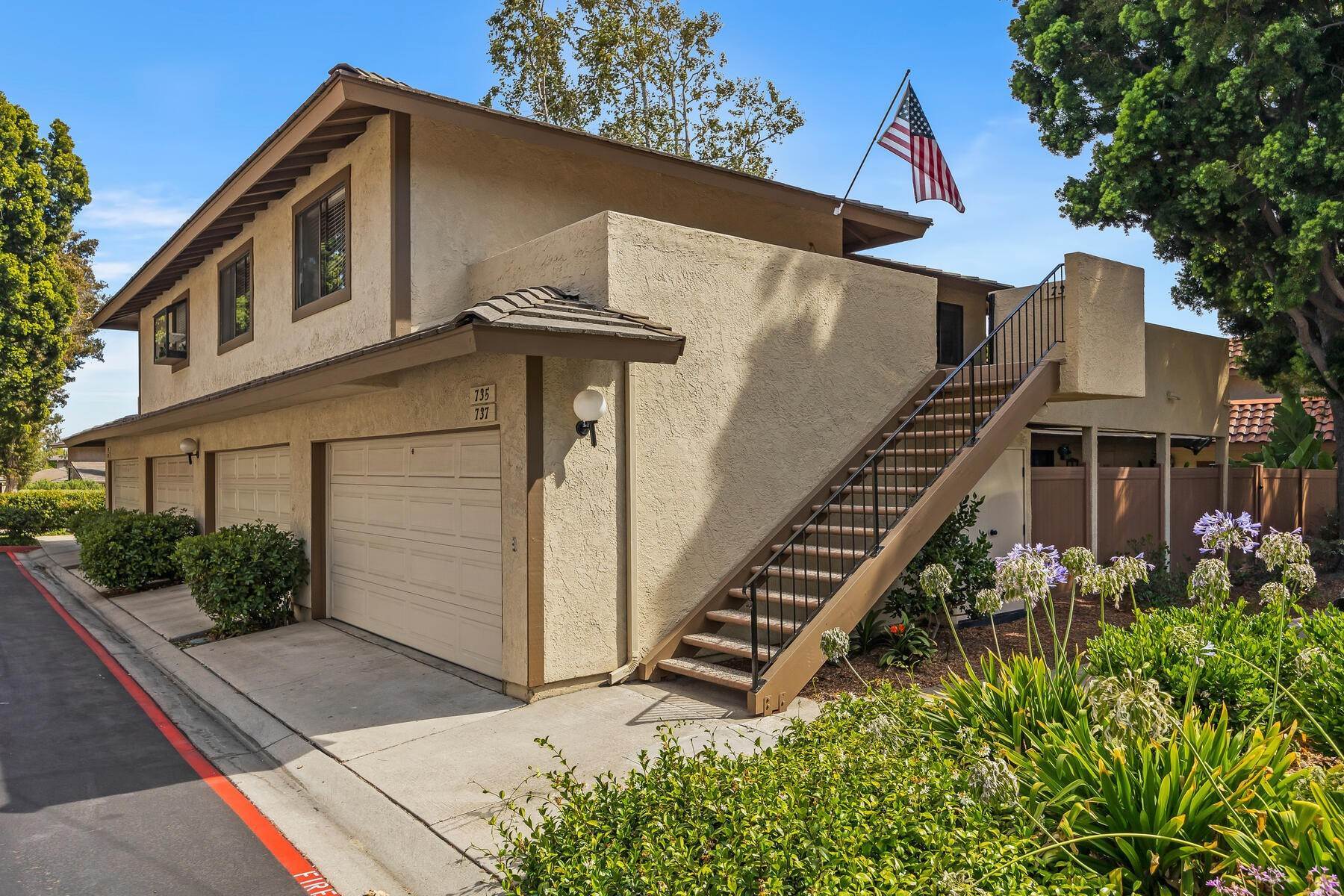 Co-op / Condo for Sale at 735 Yeats Lane Ventura, California 93003 United States