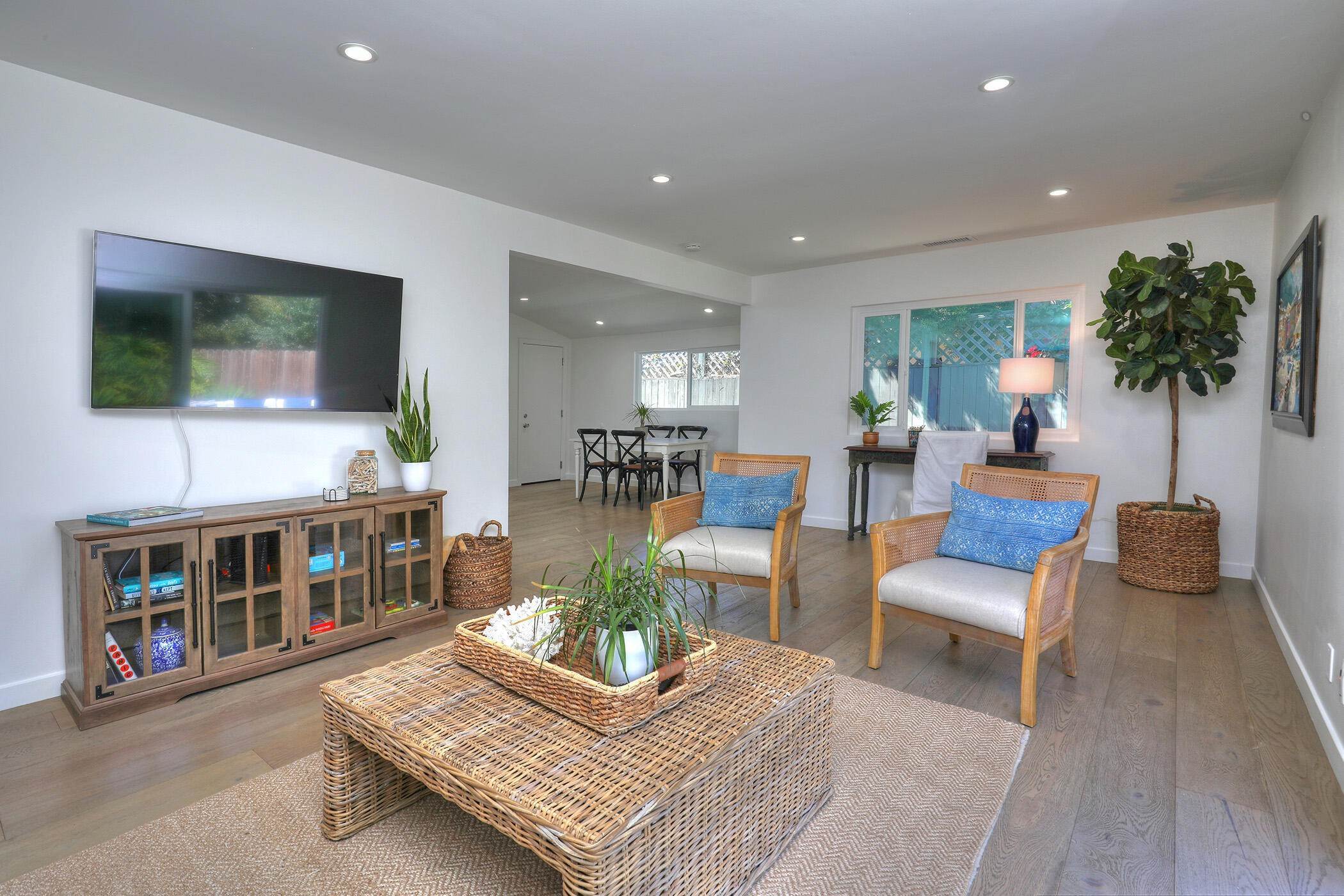 8. Estate for Sale at 2430 Borton Drive Santa Barbara, California 93109 United States