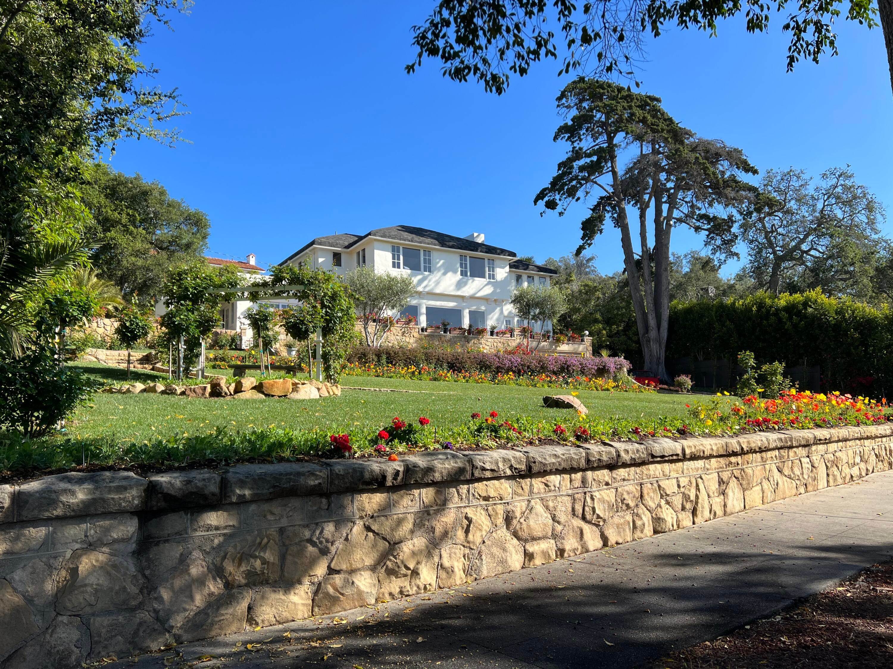 18. Estate for Sale at 1708 Paterna Road Santa Barbara, California 93103 United States