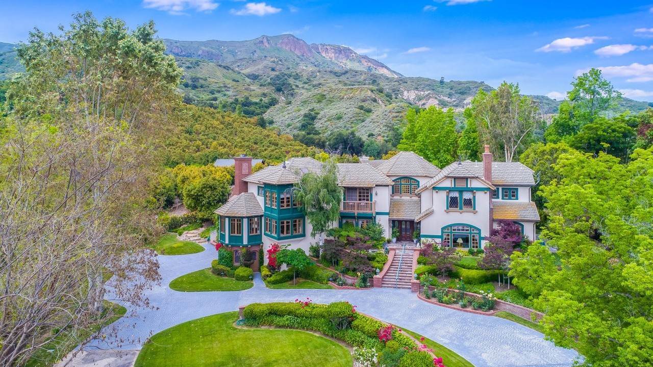 Single Family Homes at 20220 South Mountain Road Santa Paula, California 93060 United States