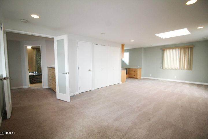 12. Single Family Homes for Sale at 3903 Ocean Drive Oxnard, California 93035 United States
