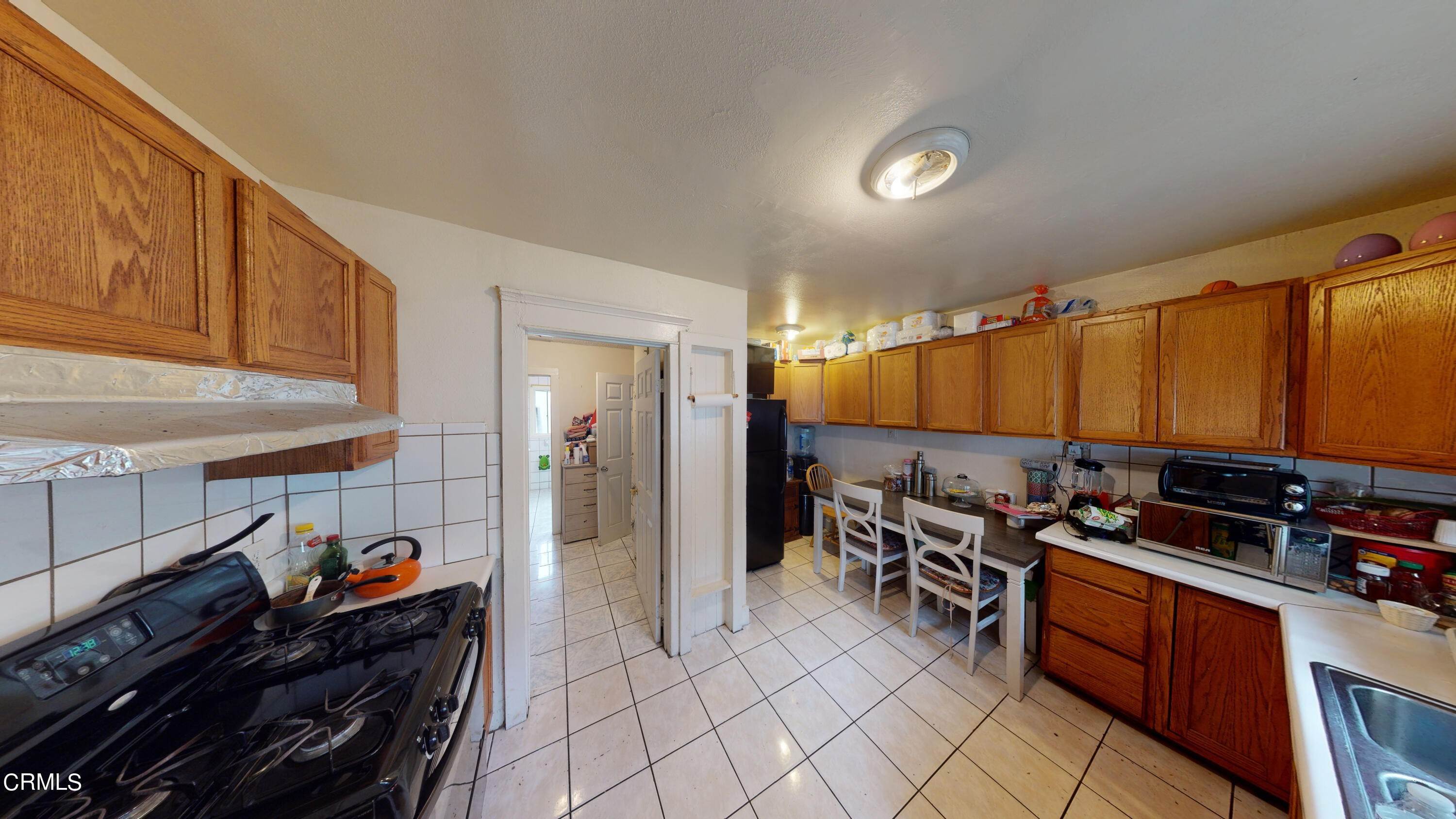 3. Single Family Homes for Sale at 1864 West 38th Street Los Angeles, California 90062 United States