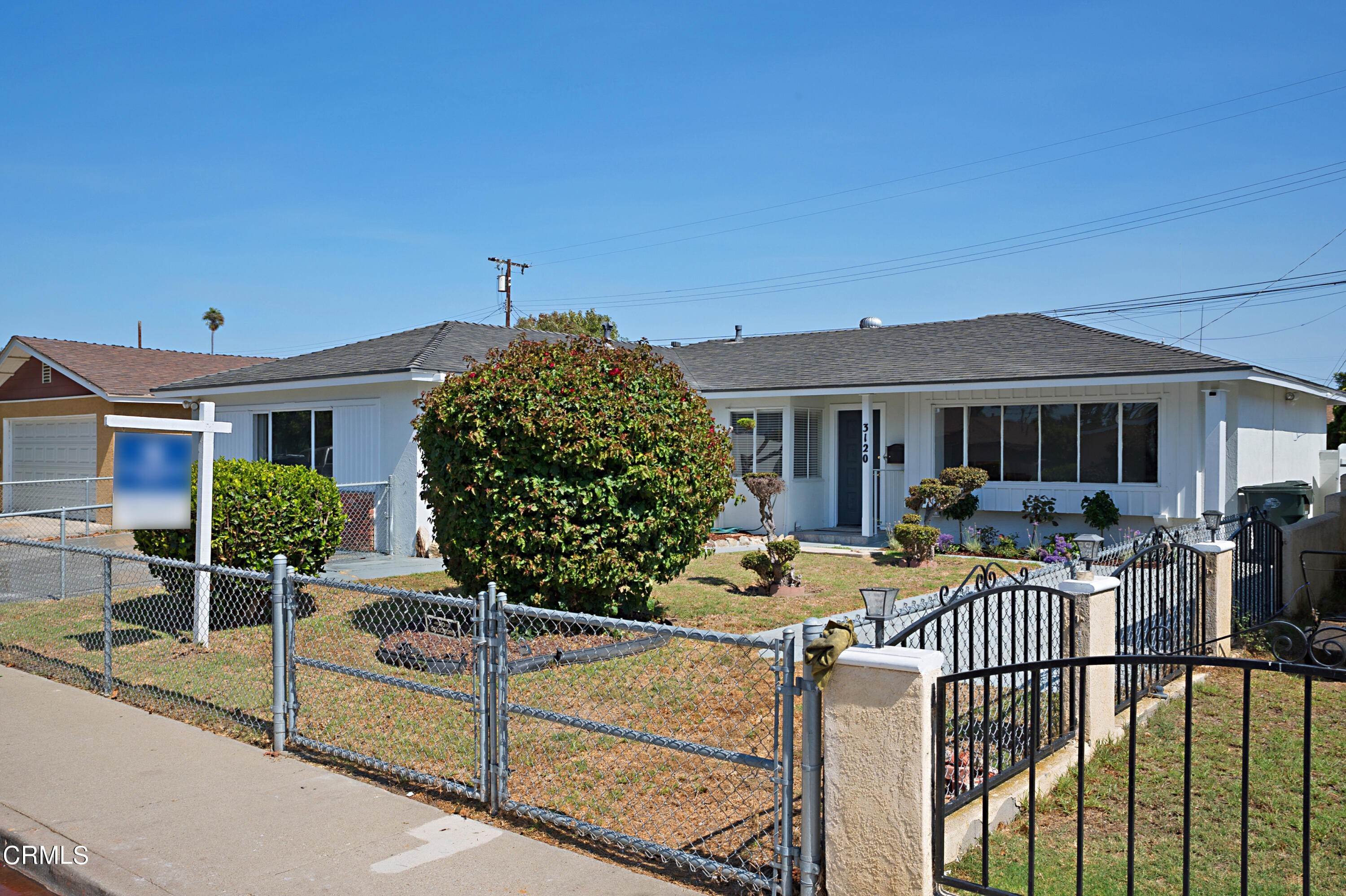 4. Single Family Homes for Sale at 3120 Napa Street Oxnard, California 93033 United States