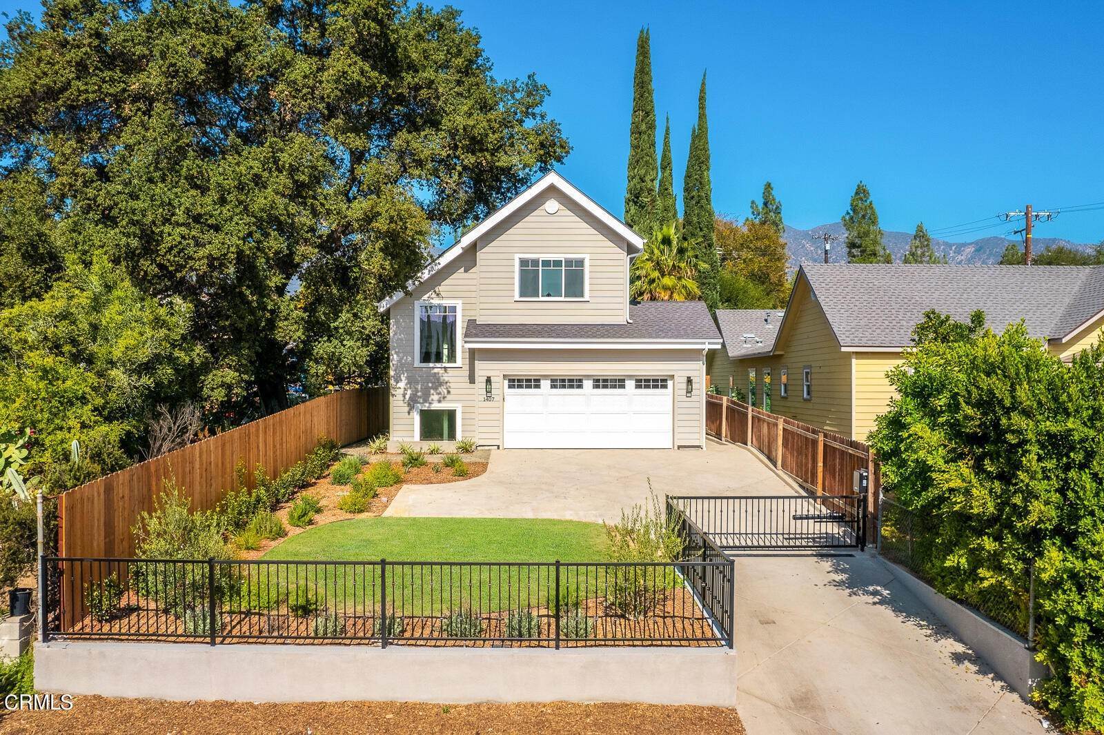 Single Family Homes 为 销售 在 1407 Verdugo Boulevard La Canada Flintridge, 加利福尼亚州 91011 美国