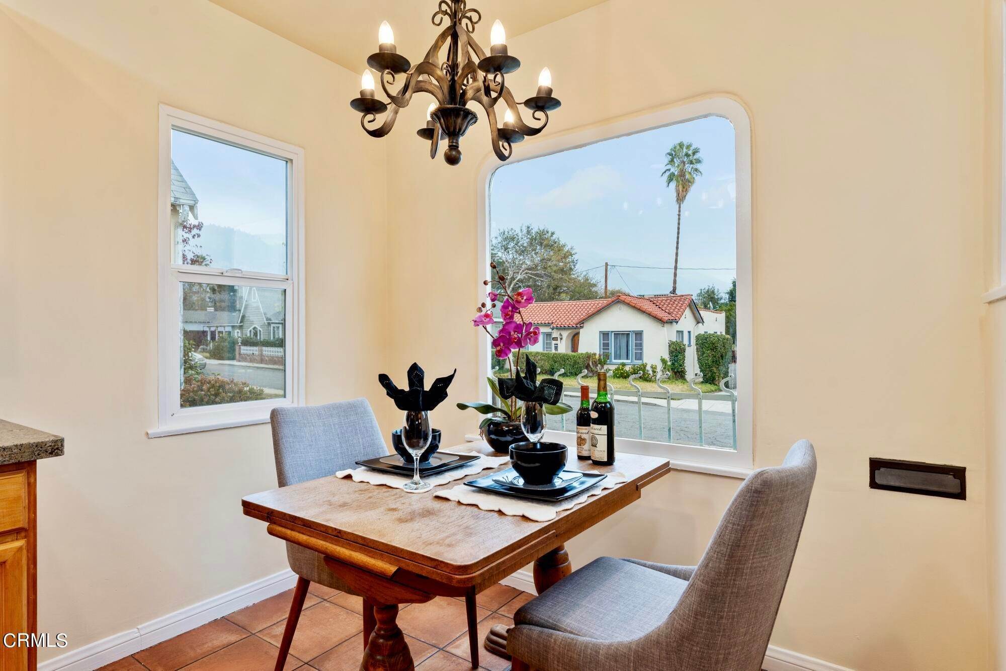 15. Single Family Homes for Sale at 1419 Alpha Avenue Pasadena, California 91104 United States