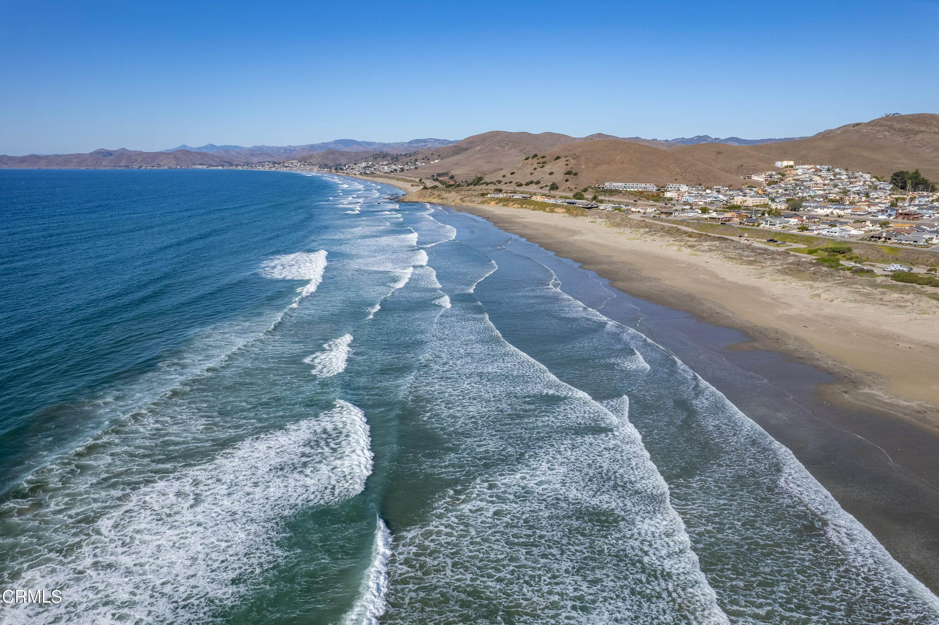 7. Single Family Homes for Sale at 3270 Beachcomber Drive Morro Bay, California 93442 United States