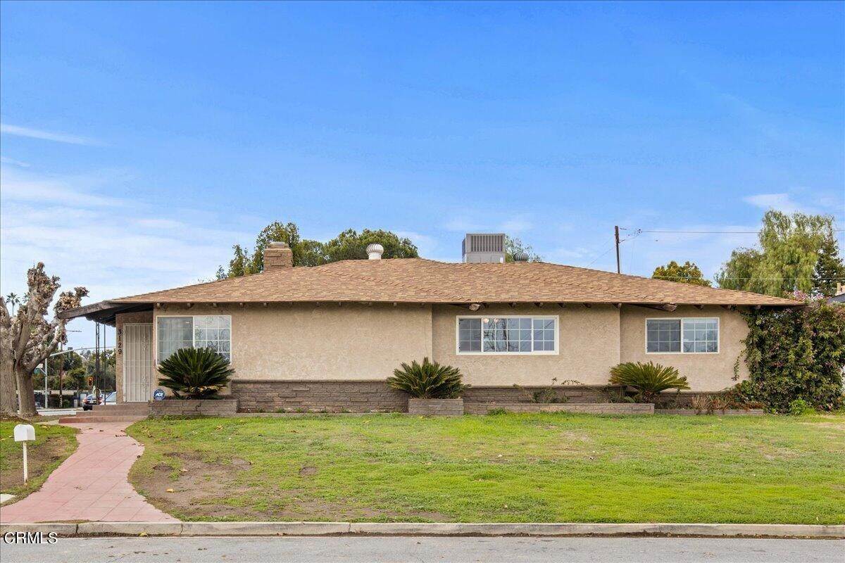 Single Family Homes 为 销售 在 3129 Tanforan Street Bakersfield, 加利福尼亚州 93306 美国