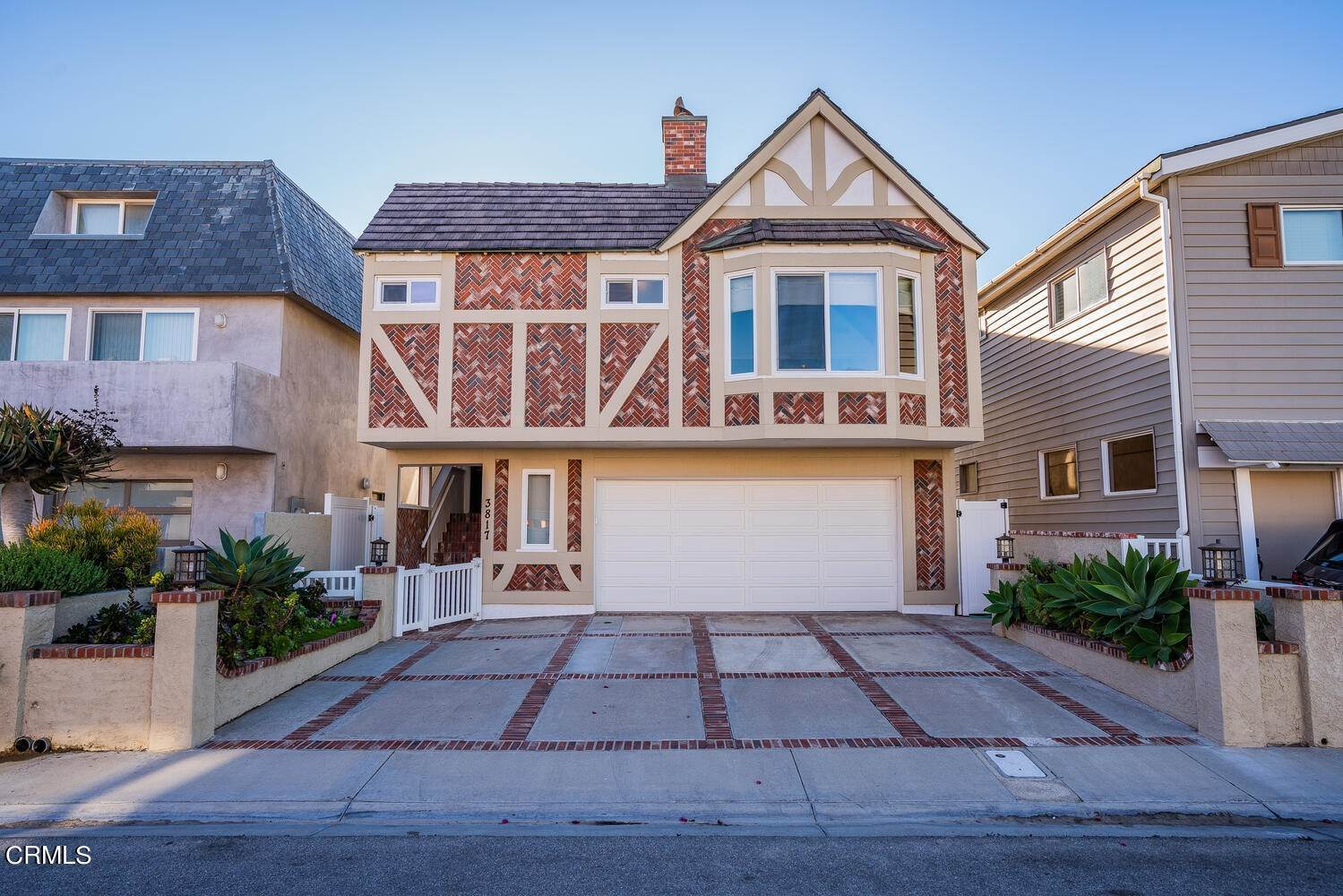 48. Single Family Homes for Sale at 3817 Ocean Drive Oxnard, California 93035 United States