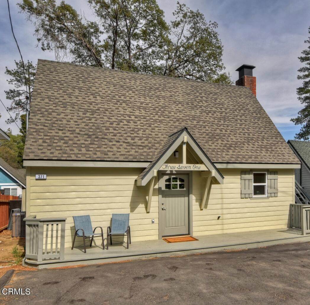 Single Family Homes 在 371 Hemlock Drive Lake Arrowhead, 加利福尼亚州 92352 美国