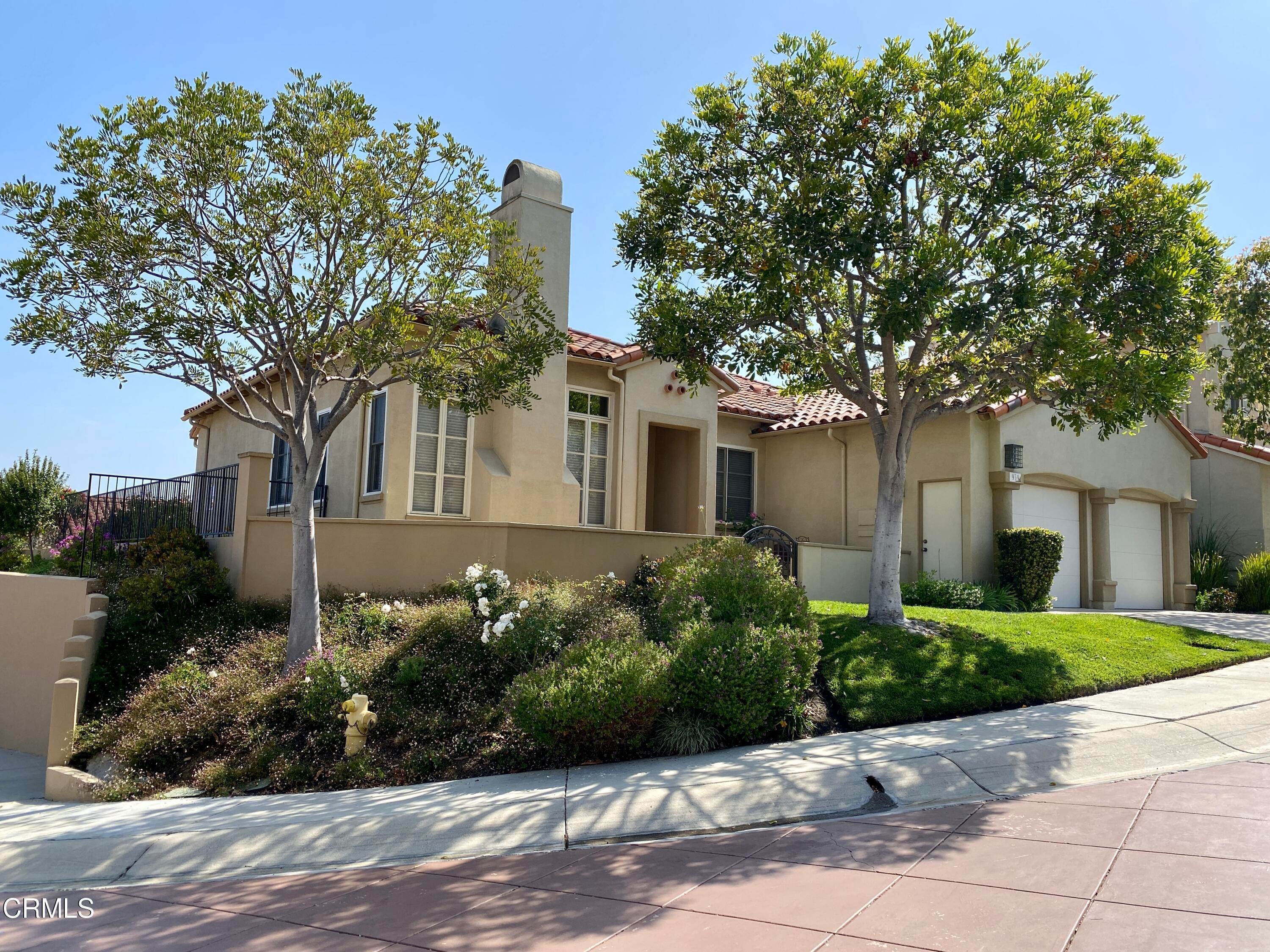 2. Single Family Homes for Sale at 939 Corte Augusta Camarillo, California 93010 United States