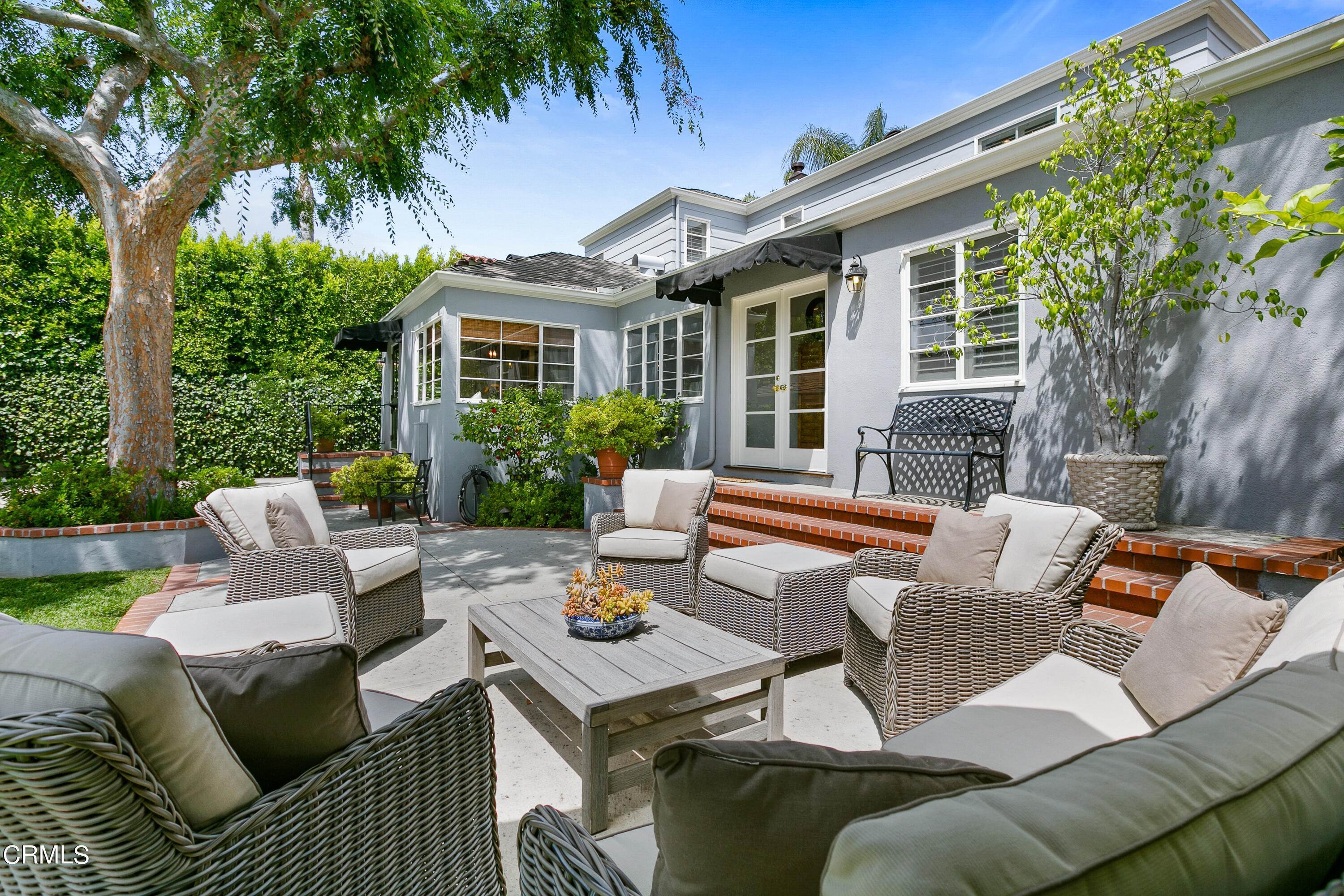 50. Single Family Homes for Sale at 2206 Lambert Drive Pasadena, California 91107 United States