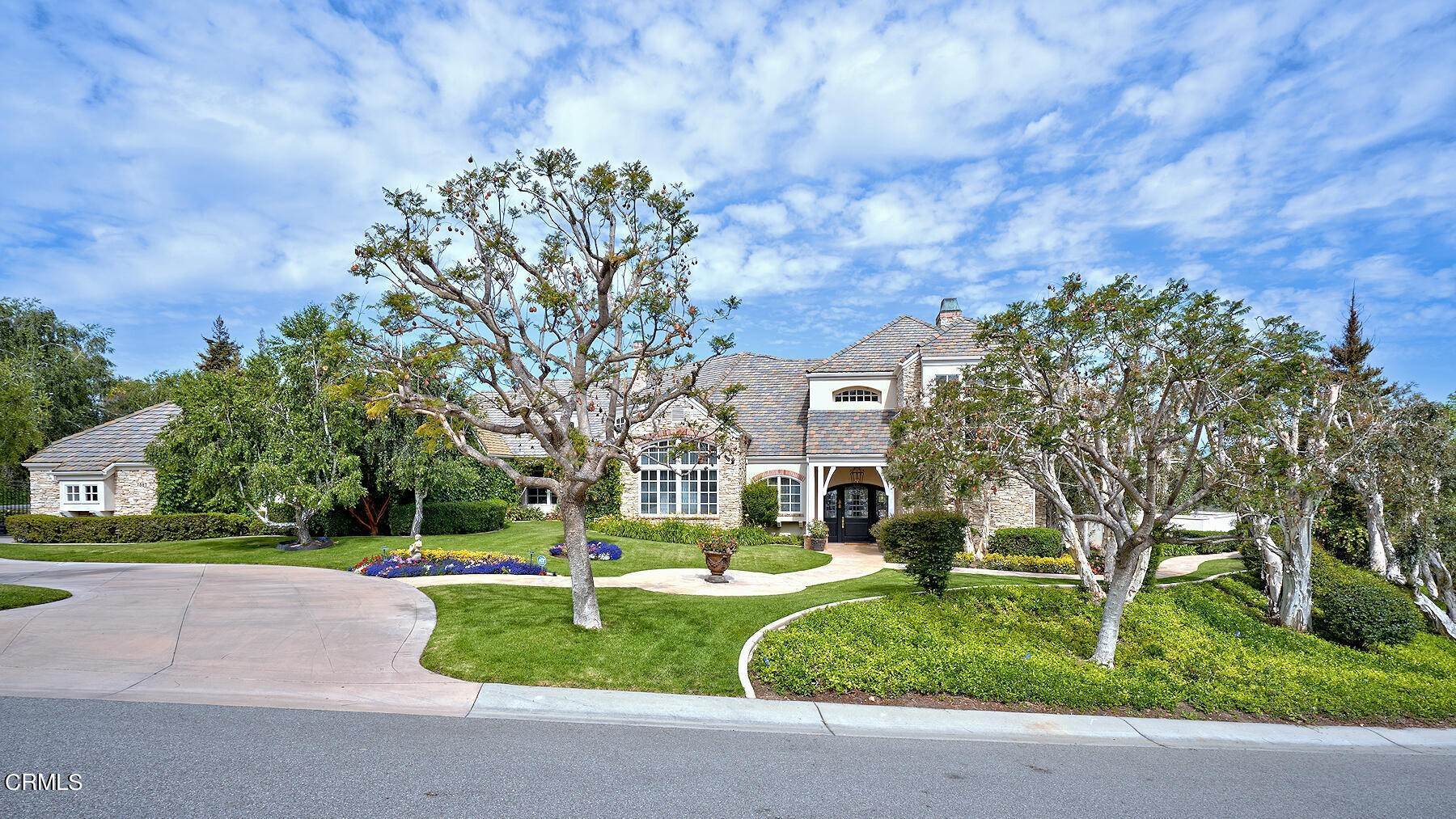 2. Single Family Homes for Sale at 1587 Via Aracena Camarillo, California 93010 United States