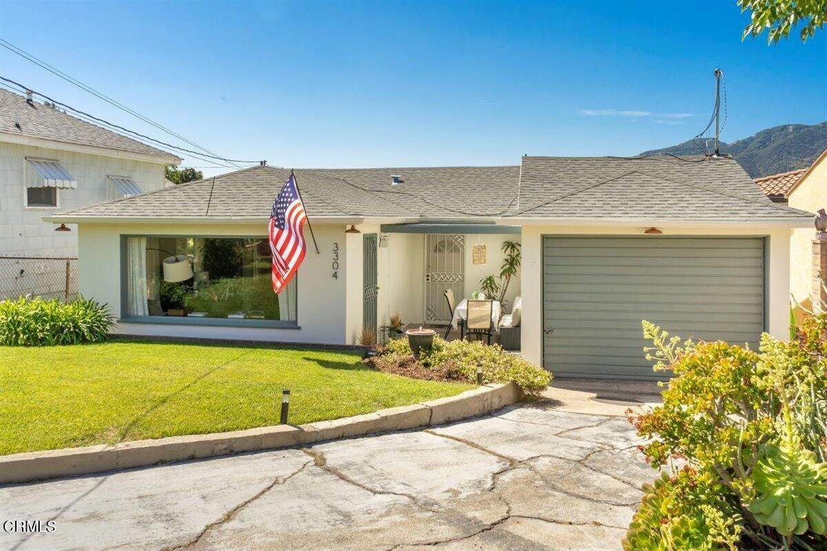 2. Single Family Homes for Sale at 3304 Prospect Avenue La Crescenta, California 91214 United States