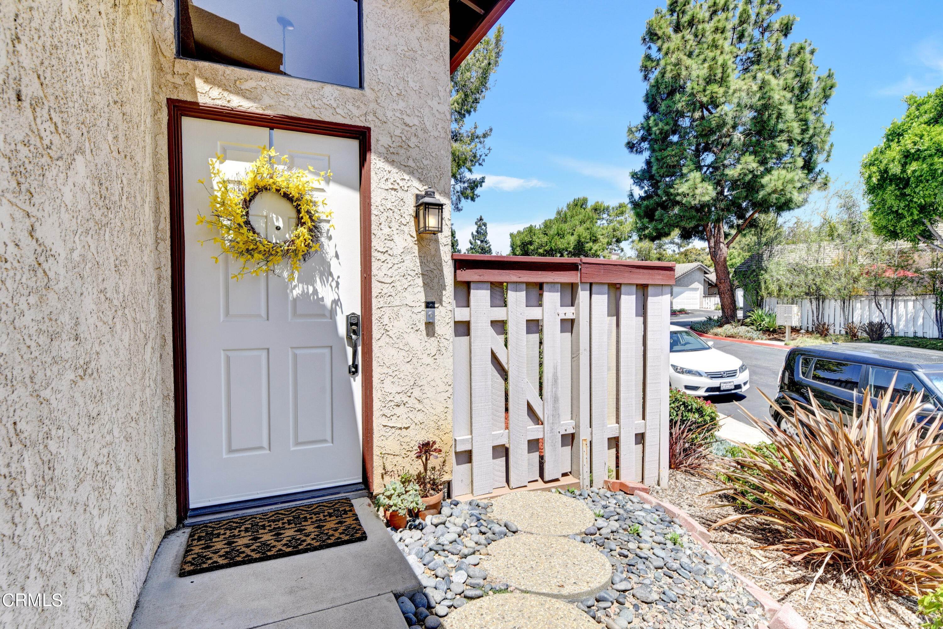 3. Single Family Homes for Sale at 452 Sobre Colinas Place Camarillo, California 93012 United States