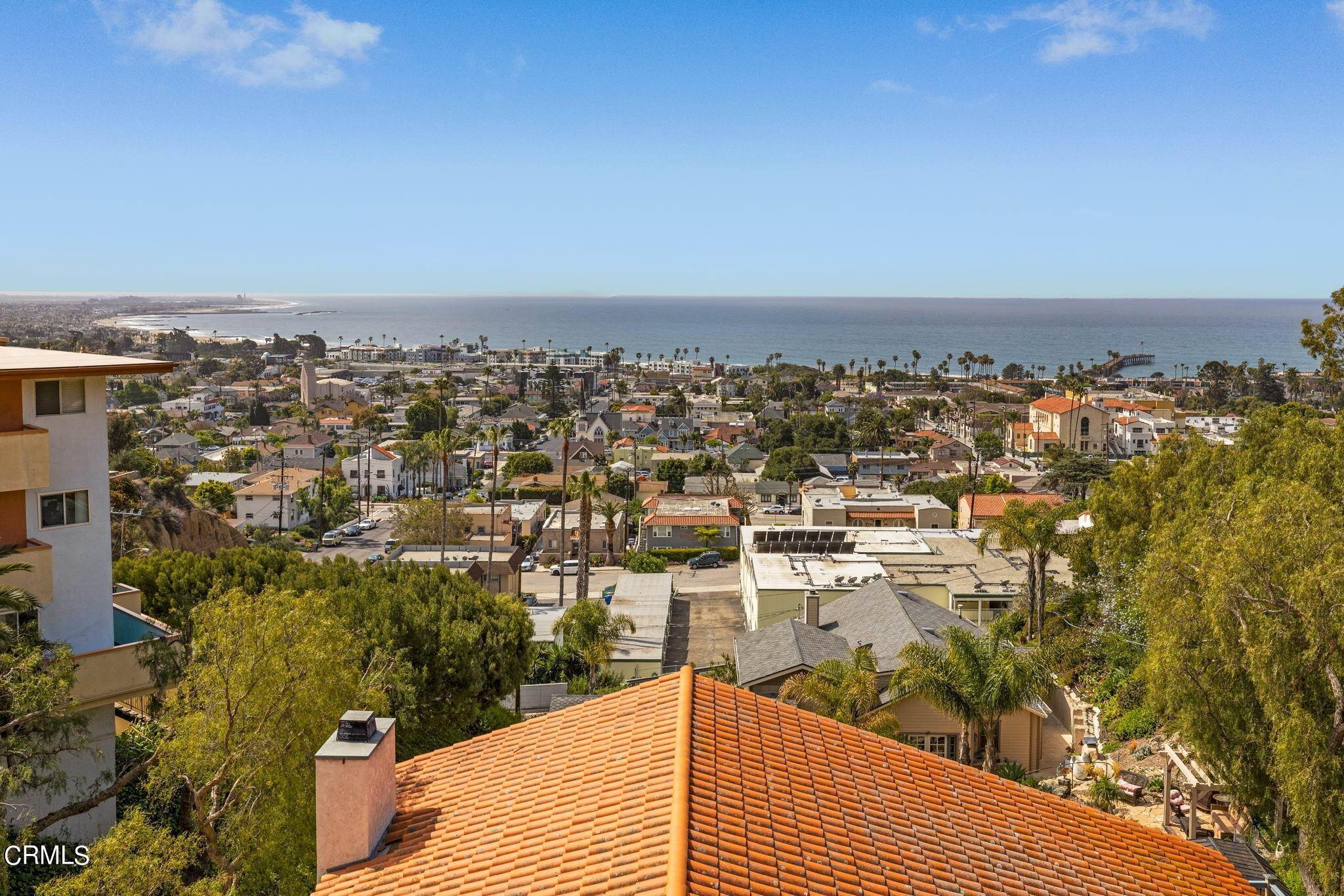 13. Condominiums for Sale at 836 Summit Drive Ventura, California 93001 United States