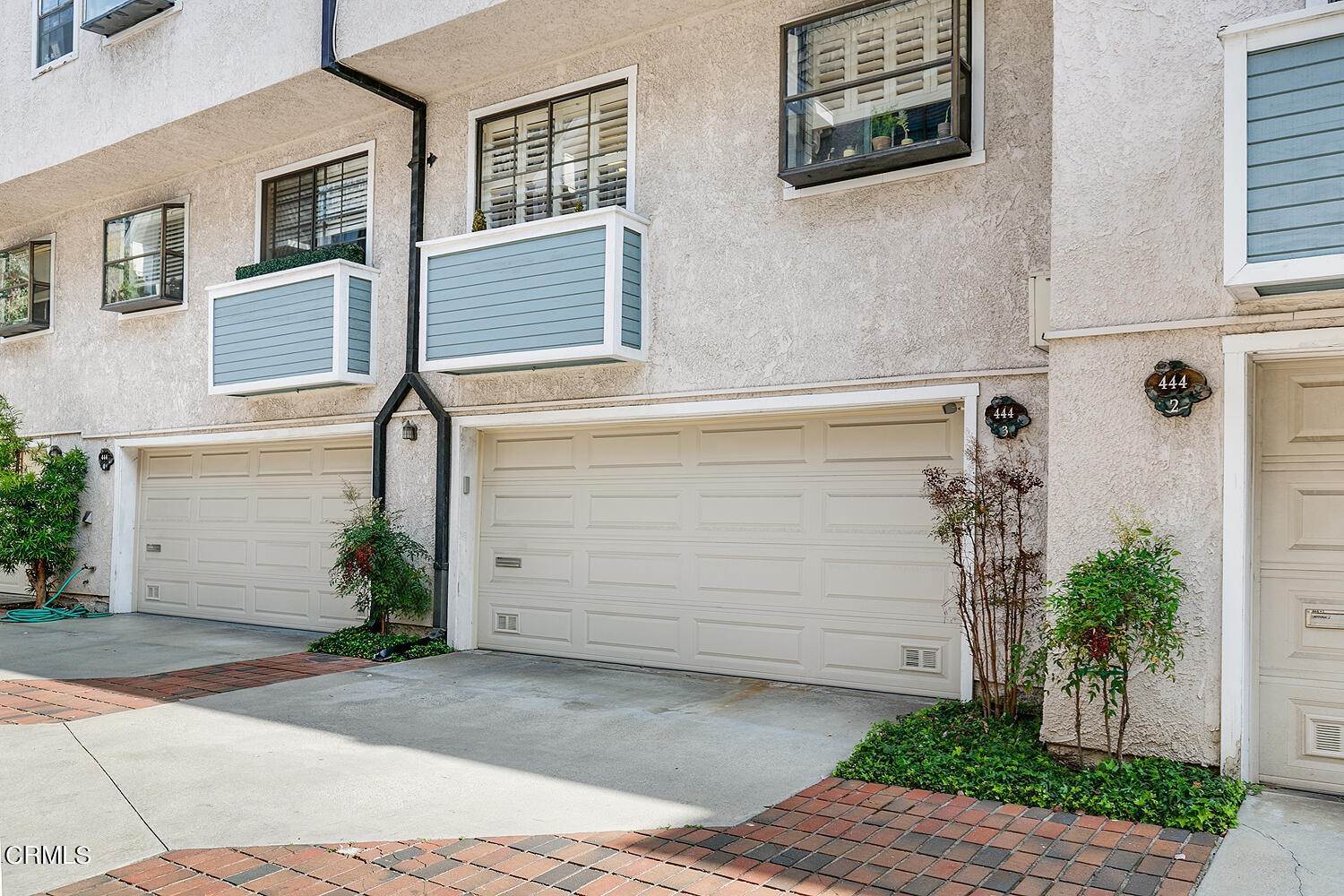 38. Townhouse for Sale at 444 South Los Robles Avenue 3 #3 444 South Los Robles Avenue 3 Pasadena, California 91101 United States