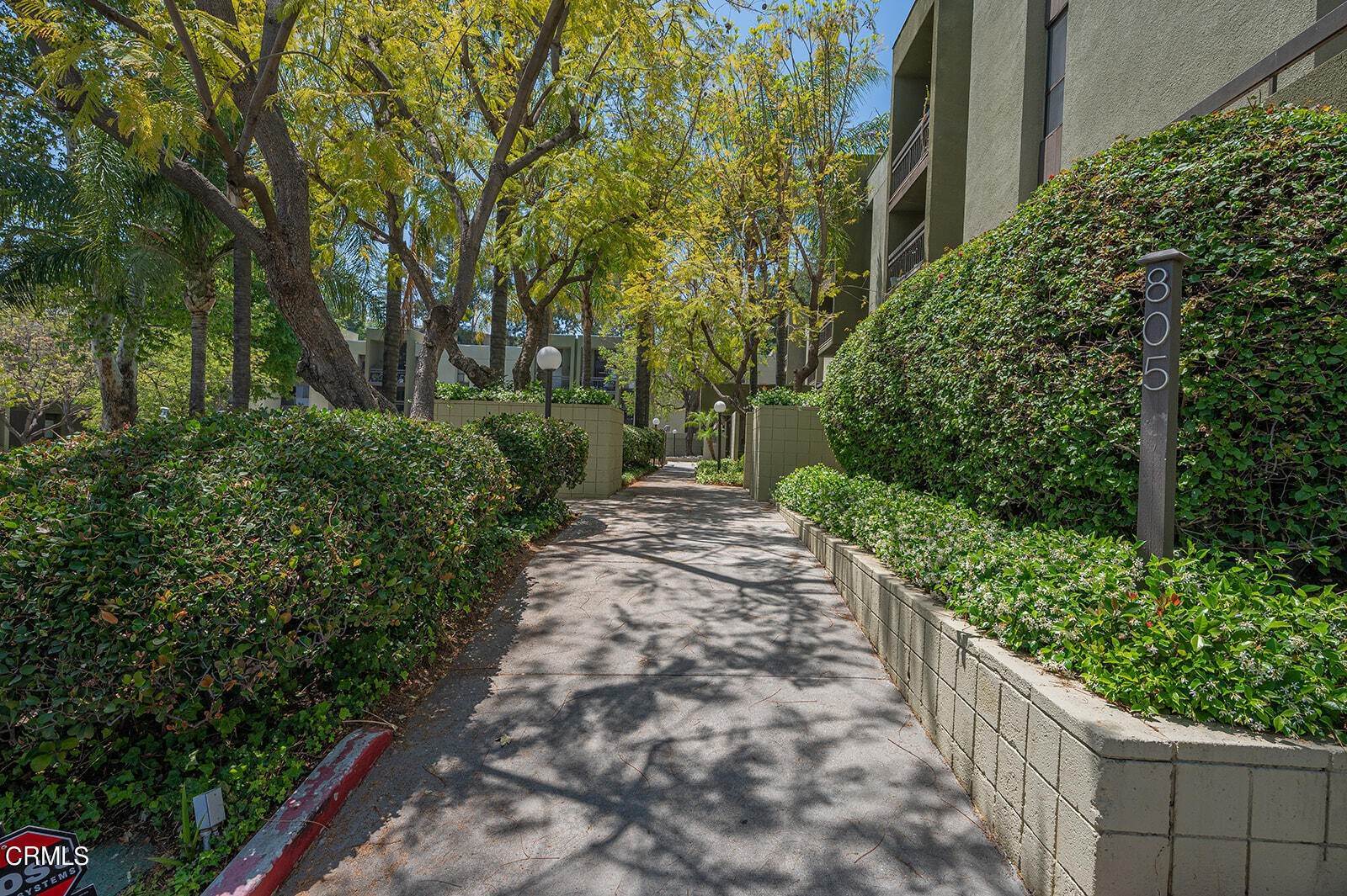 4. Condominiums for Sale at 805 Temple Terrace 312 #312 805 Temple Terrace 312 Los Angeles, California 90042 United States