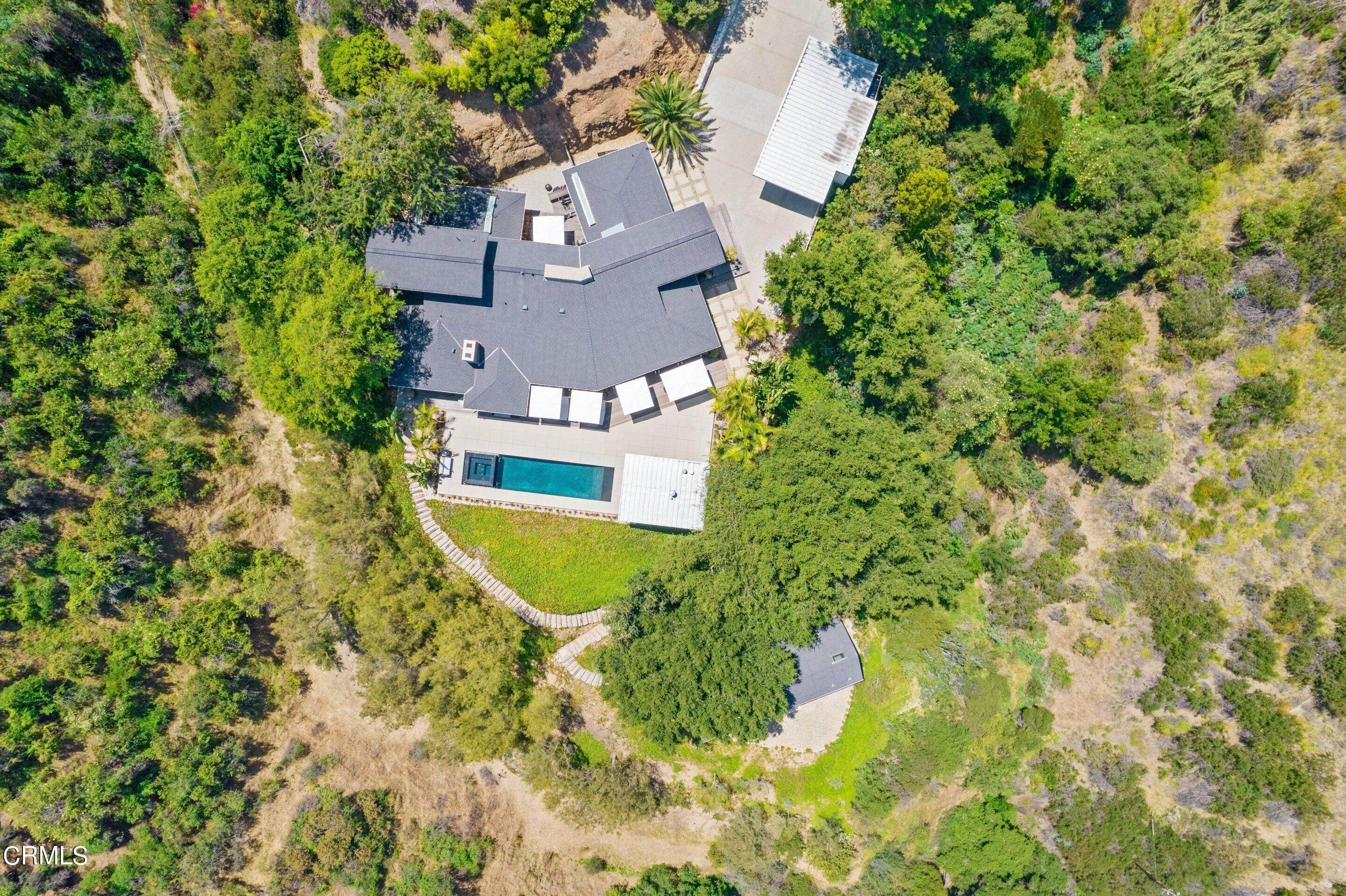 7. Single Family Homes for Sale at 1460 Linda Ridge Road Pasadena, California 91103 United States