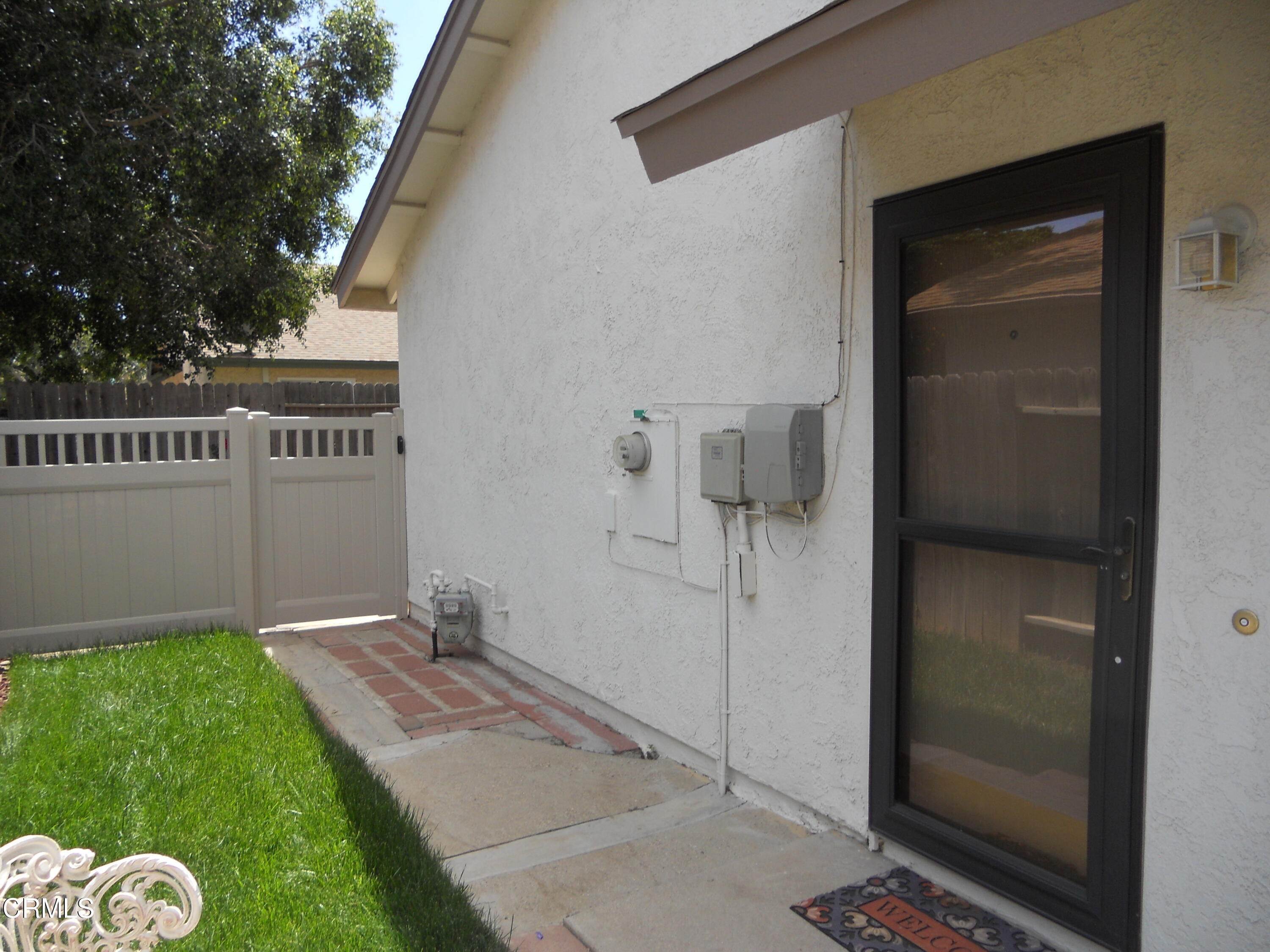 6. Condominiums for Sale at 154 Ripley Street Camarillo, California 93010 United States