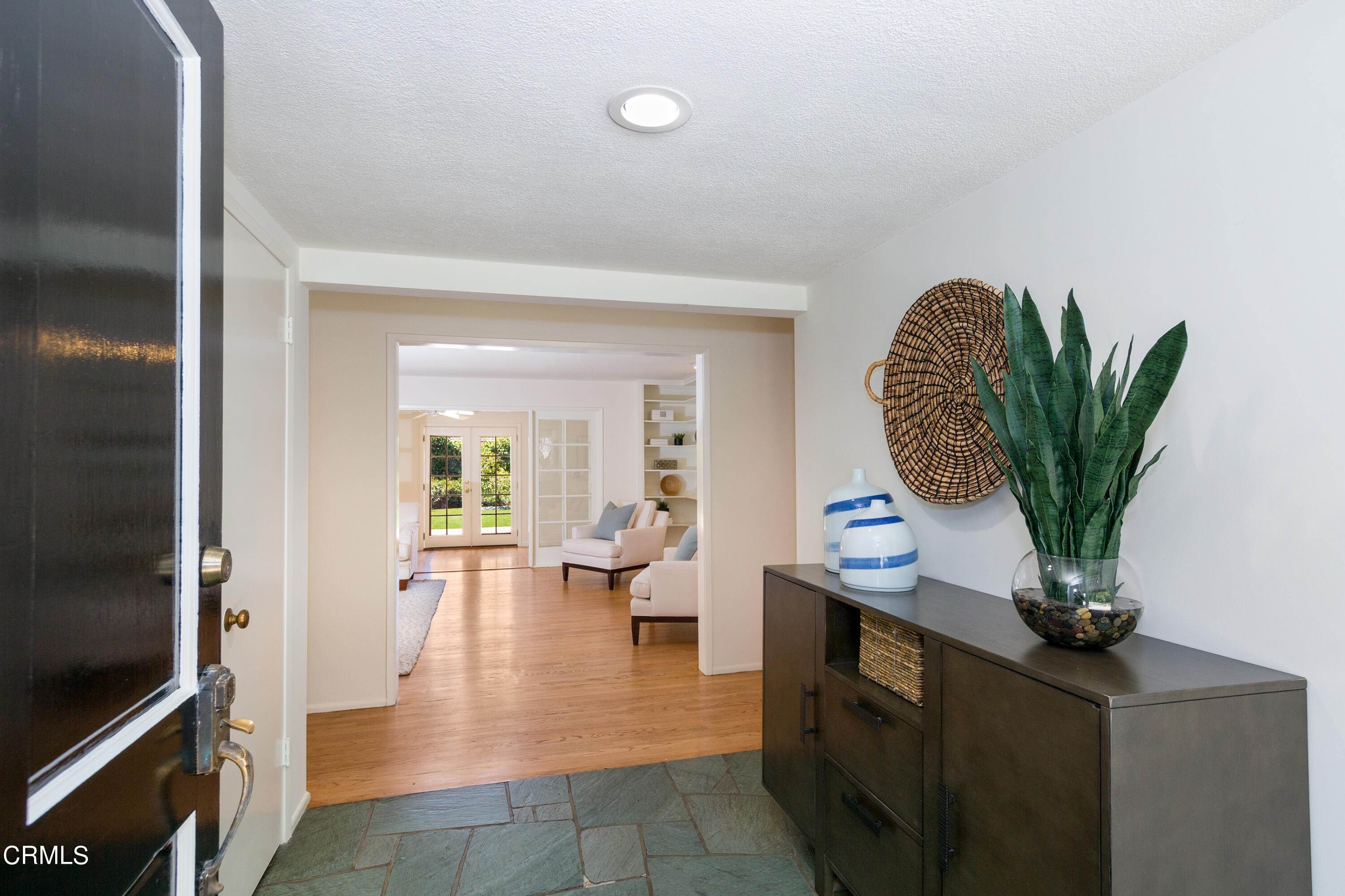 7. Single Family Homes for Sale at 1525 Chelten Way South Pasadena, California 91030 United States