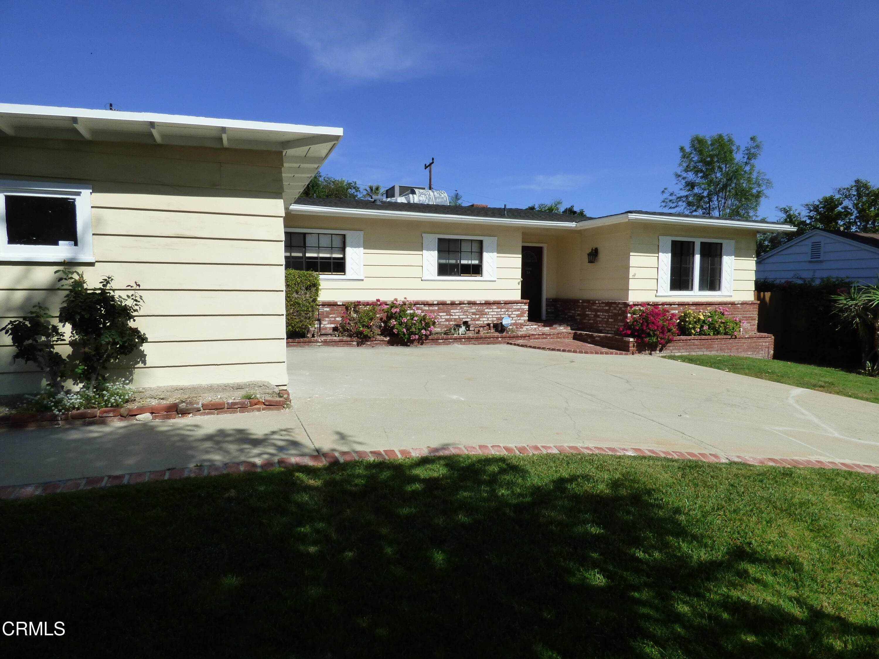 2. Single Family Homes at 4602 Alcorn Drive La Canada Flintridge, California 91011 United States