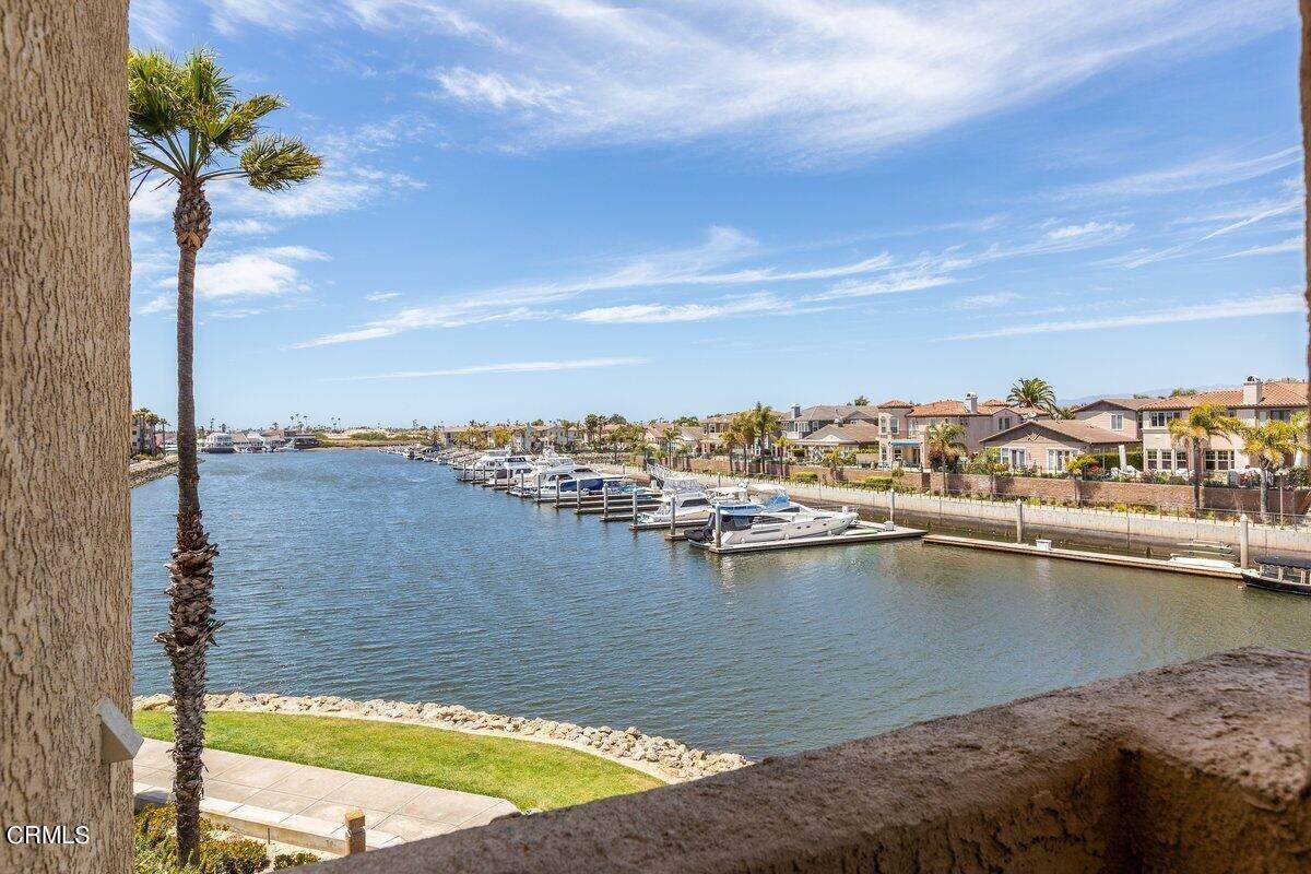 24. Condominiums for Sale at 1711 Pearl Way Oxnard, California 93035 United States