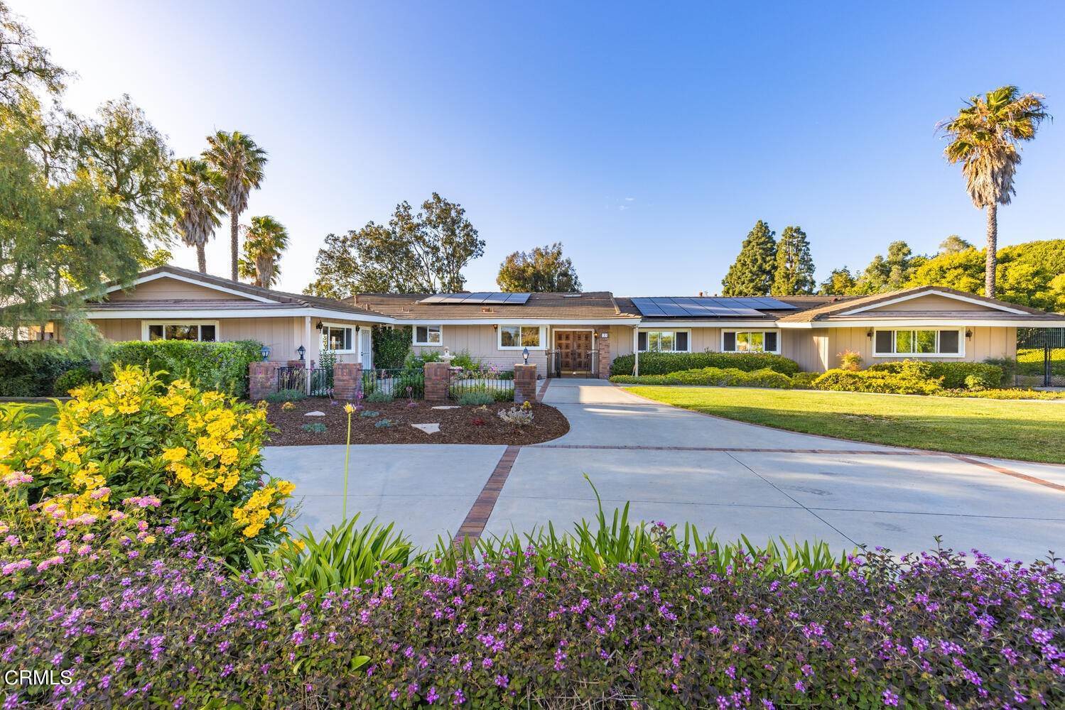 3. Single Family Homes for Sale at 509 Valley Vista Drive Camarillo, California 93010 United States
