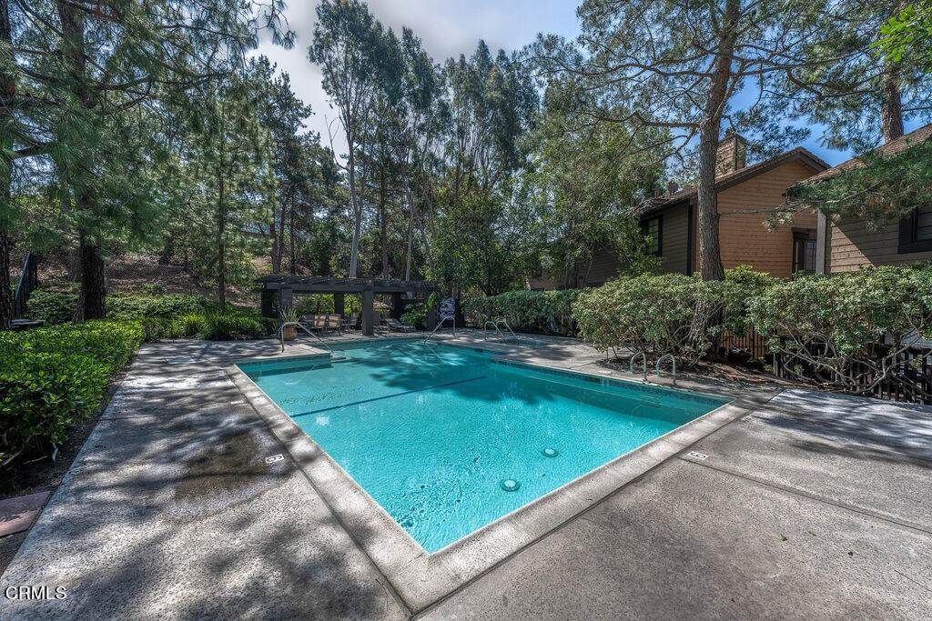 36. Condominiums for Sale at 3476 Stancrest Drive Glendale, California 91208 United States
