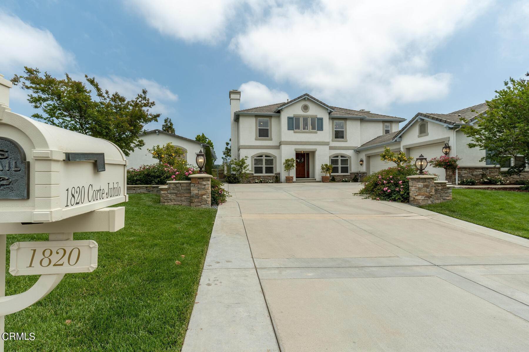 6. Single Family Homes for Sale at 1820 Corte Jubilo Camarillo, California 93012 United States