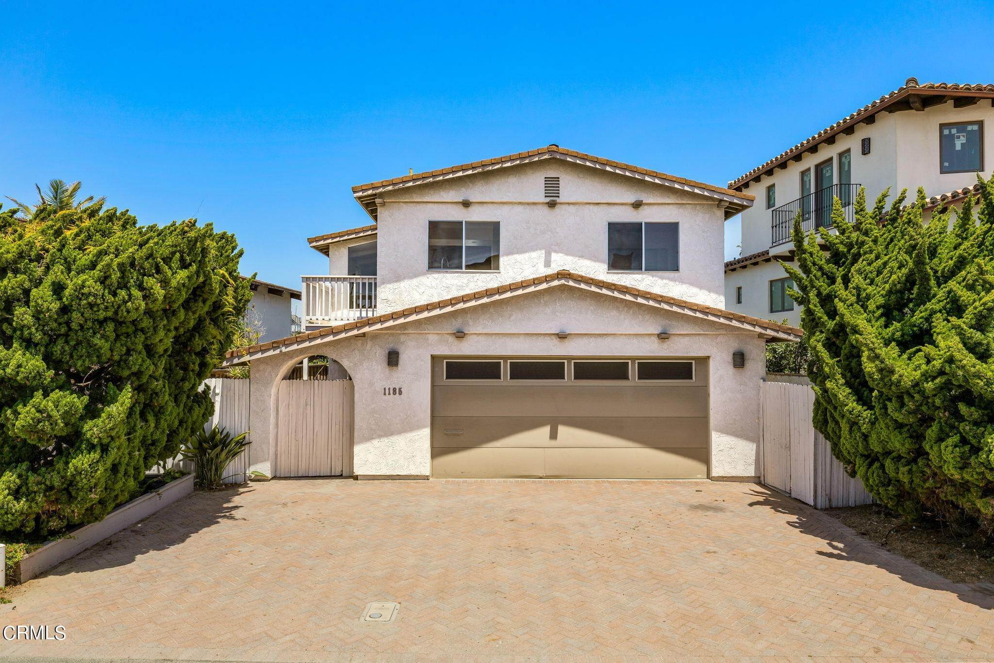 1. Single Family Homes for Sale at 1185 Norwich Lane Ventura, California 93001 United States