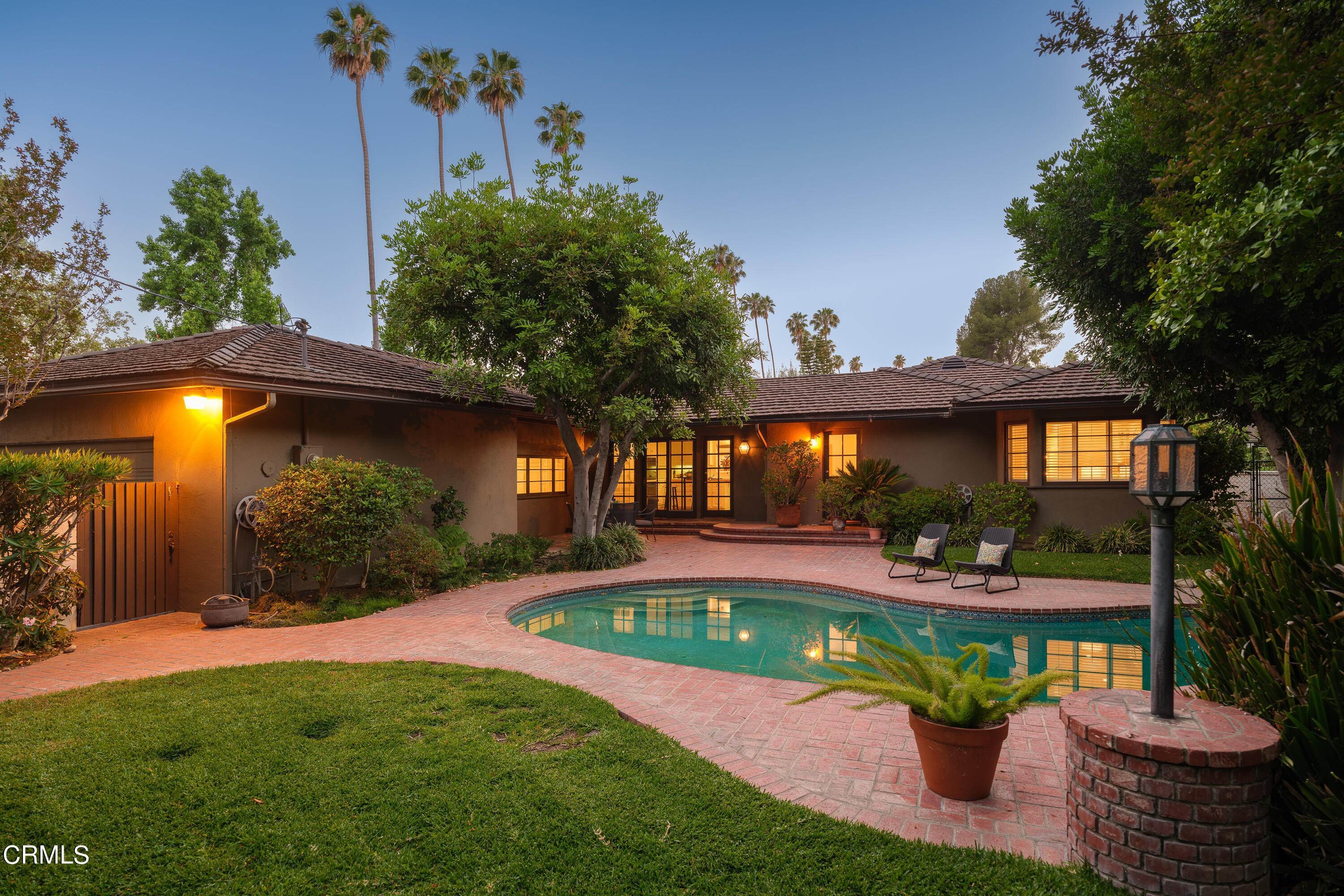 Single Family Homes 为 销售 在 1616 Charlton Road 圣马力诺, 加利福尼亚州 91108 美国