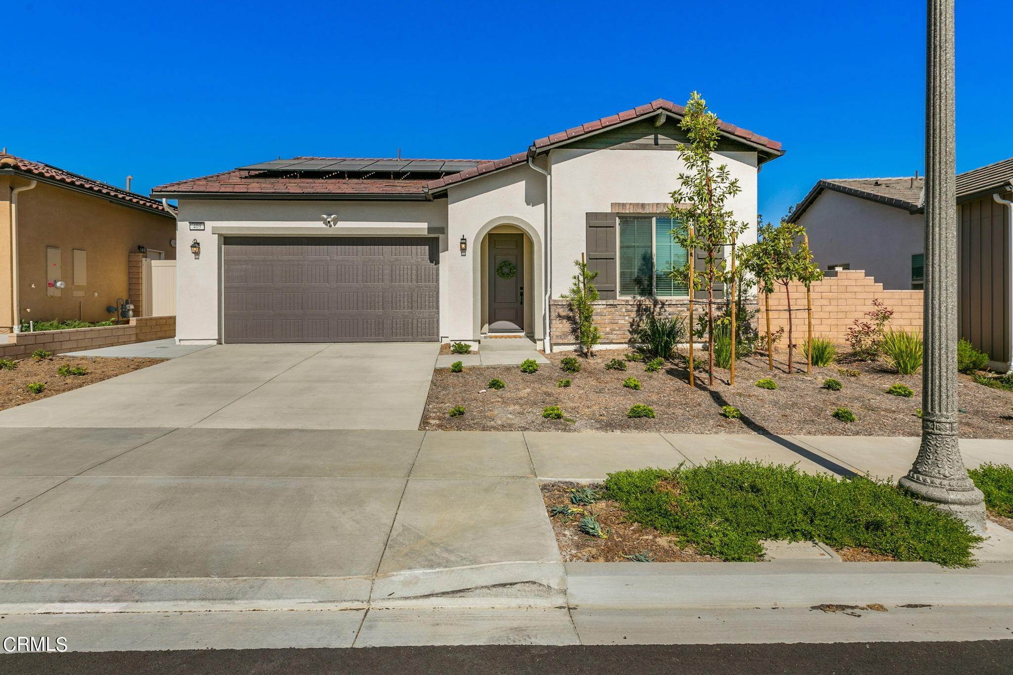 42. Single Family Homes for Sale at 409 Eureka Drive Santa Paula, California 93060 United States