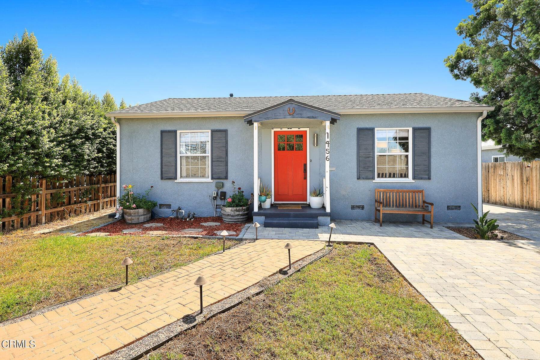 Single Family Homes 为 销售 在 1456 North Clybourn Avenue 伯班克, 加利福尼亚州 91505 美国