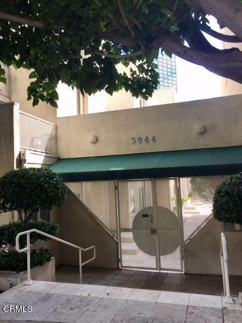 31. Condominiums for Sale at 3944 Kentucky Avenue 7 #7 3944 Kentucky Avenue 7 Los Angeles, California 90068 United States