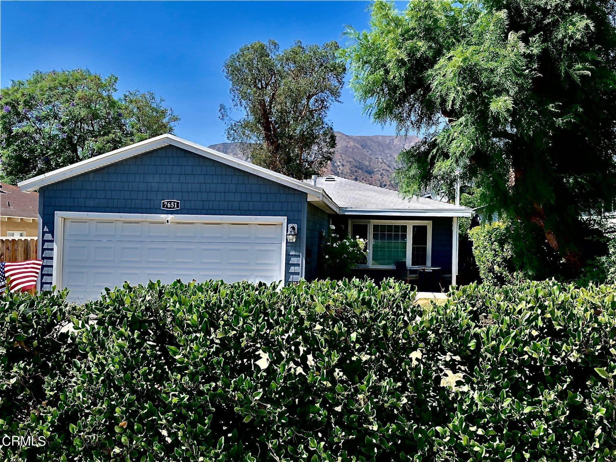Single Family Homes 为 销售 在 7651 Wentworth Street Tujunga, 加利福尼亚州 91042 美国