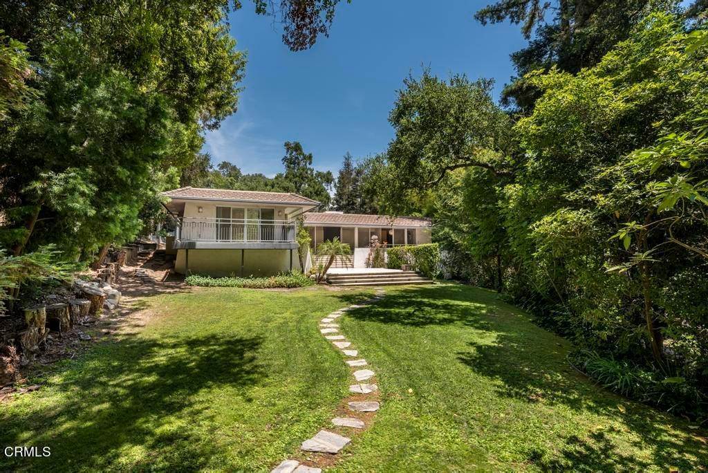 41. Single Family Homes for Sale at 1015 Avondale Road San Marino, California 91108 United States