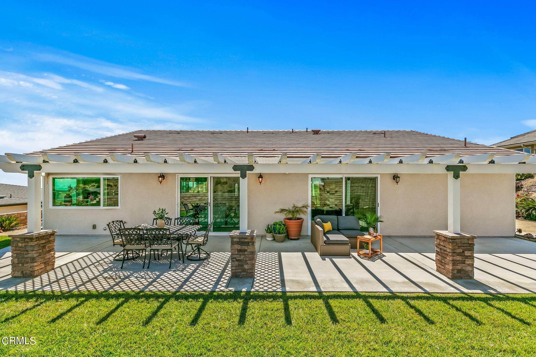 30. Single Family Homes for Sale at 728 Monte Vista Avenue Ventura, California 93003 United States