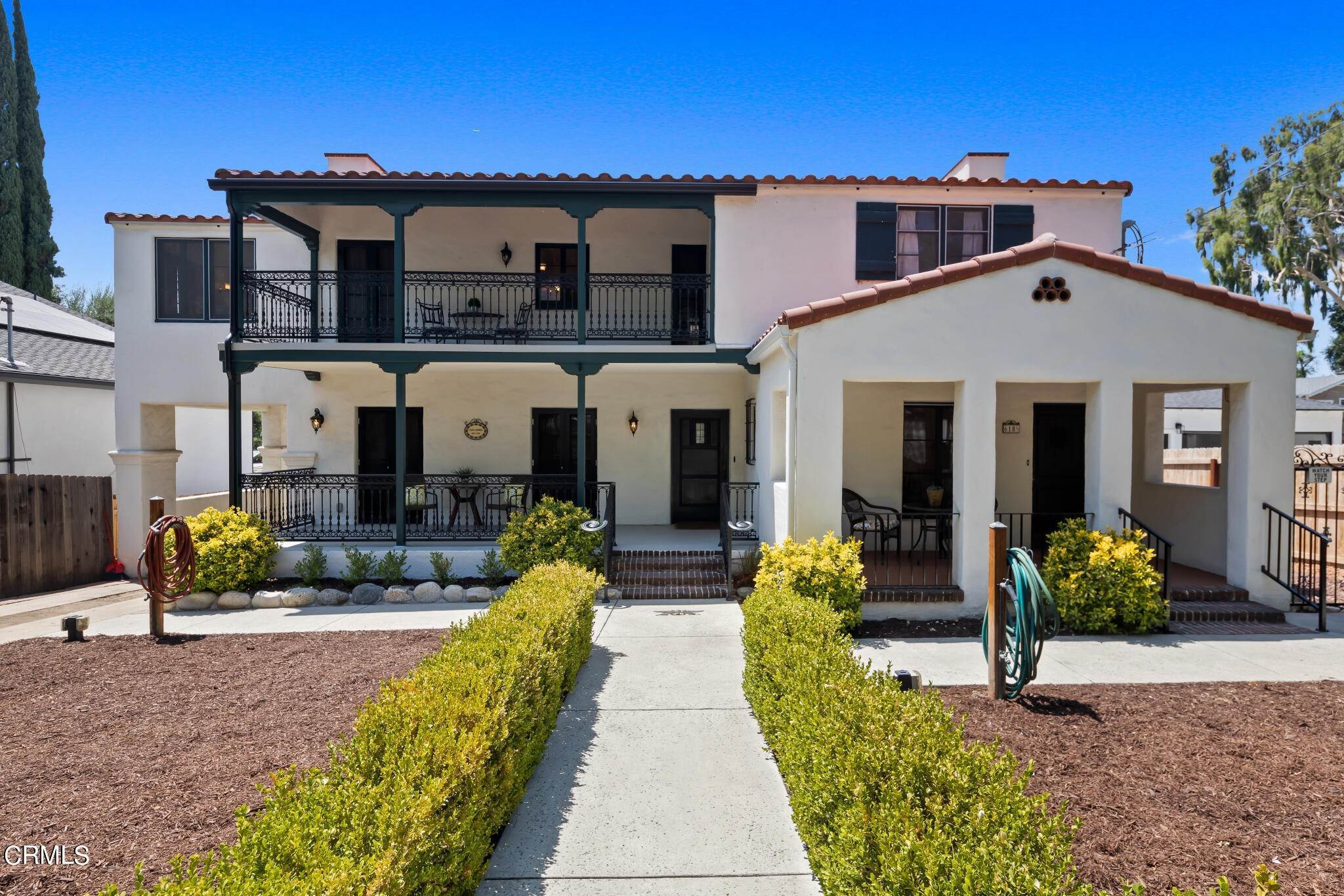 Single Family Homes 为 销售 在 618 West Highland Avenue 马德雷山脉, 加利福尼亚州 91024 美国