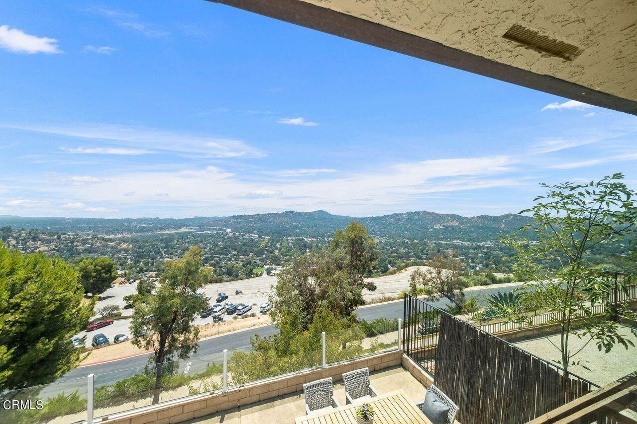 28. Townhouse for Sale at 748 Galaxy Heights Drive La Canada Flintridge, California 91011 United States